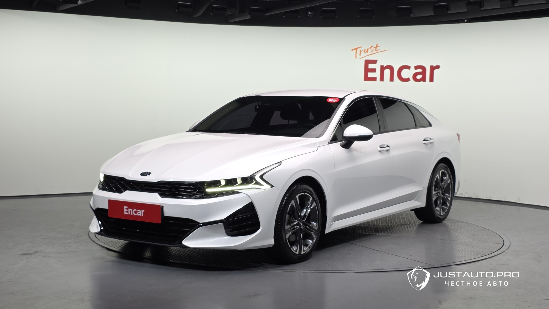 Автомобиль Kia K5