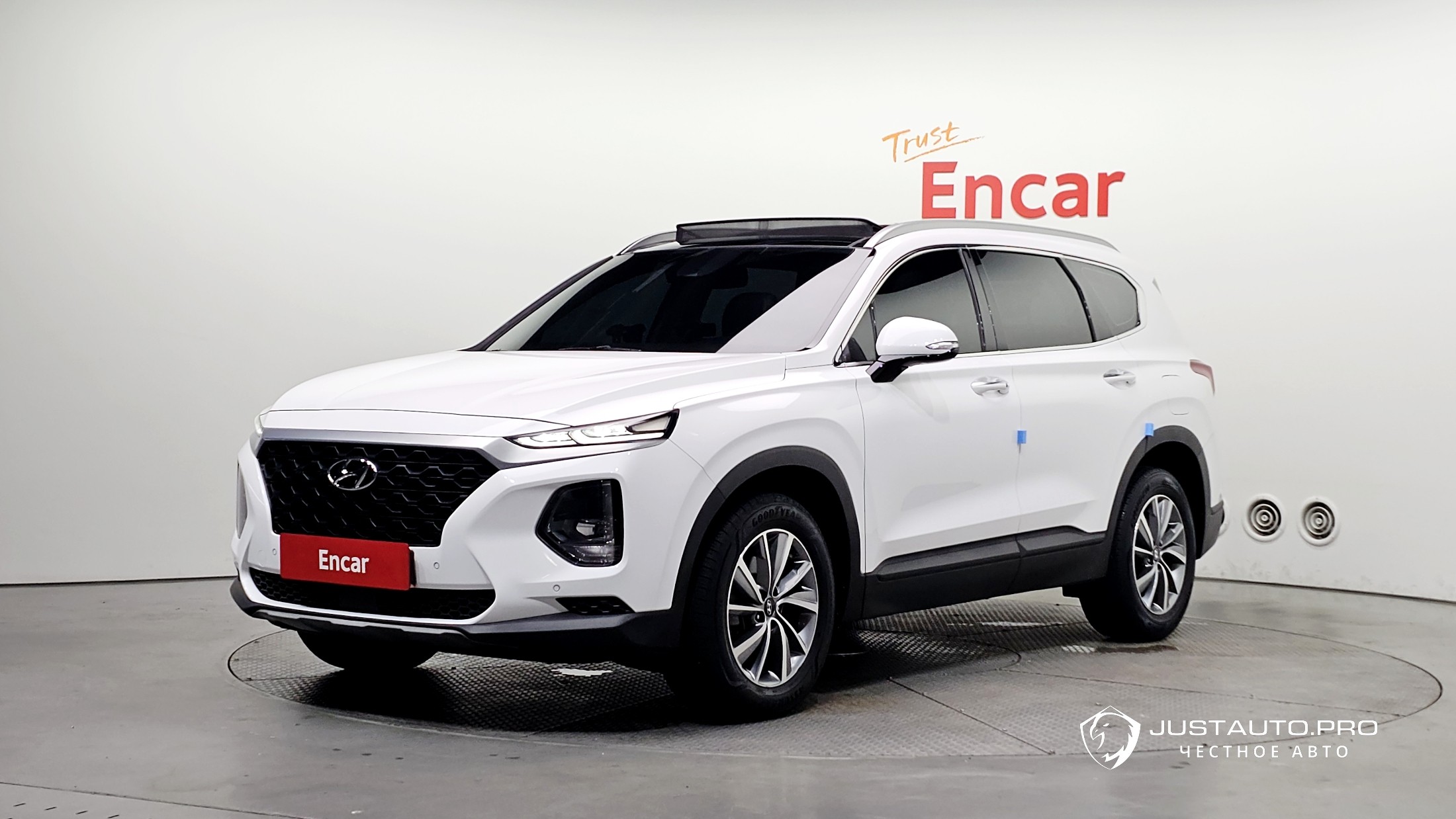 Автомобиль Hyundai Santafe