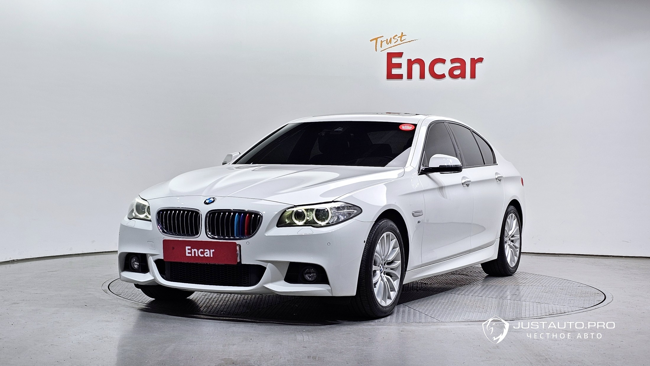 Автомобиль BMW 5-Series