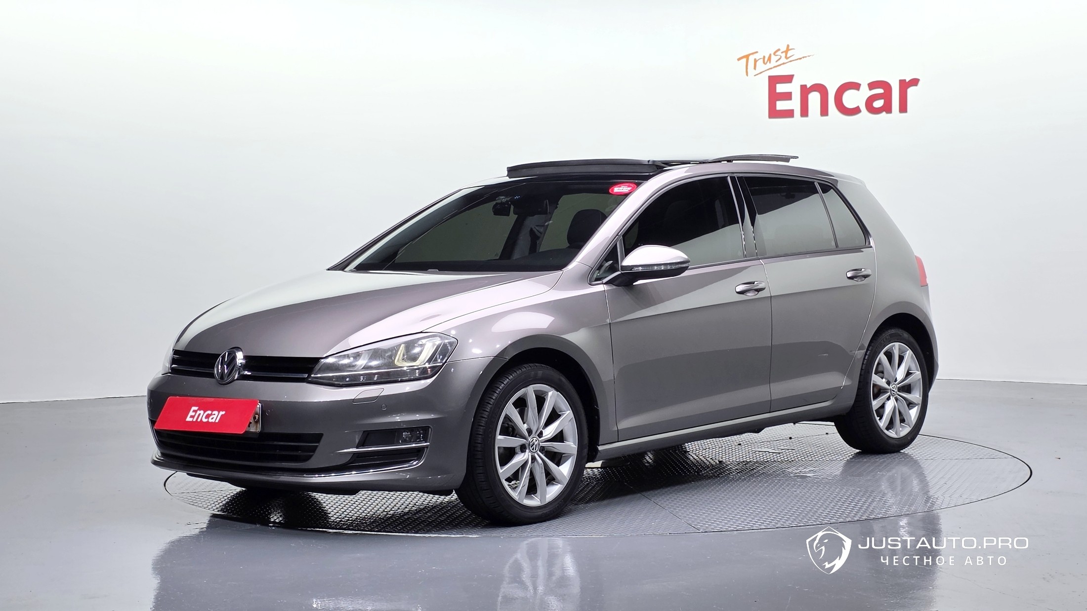 Автомобиль Volkswagen Golf