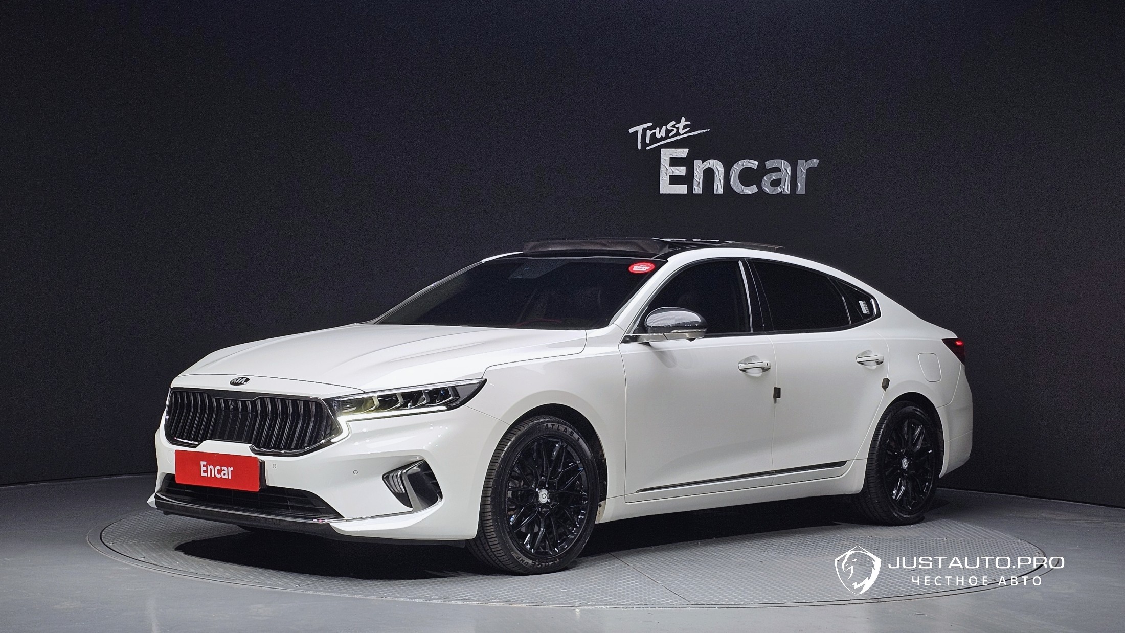Автомобиль Kia K7