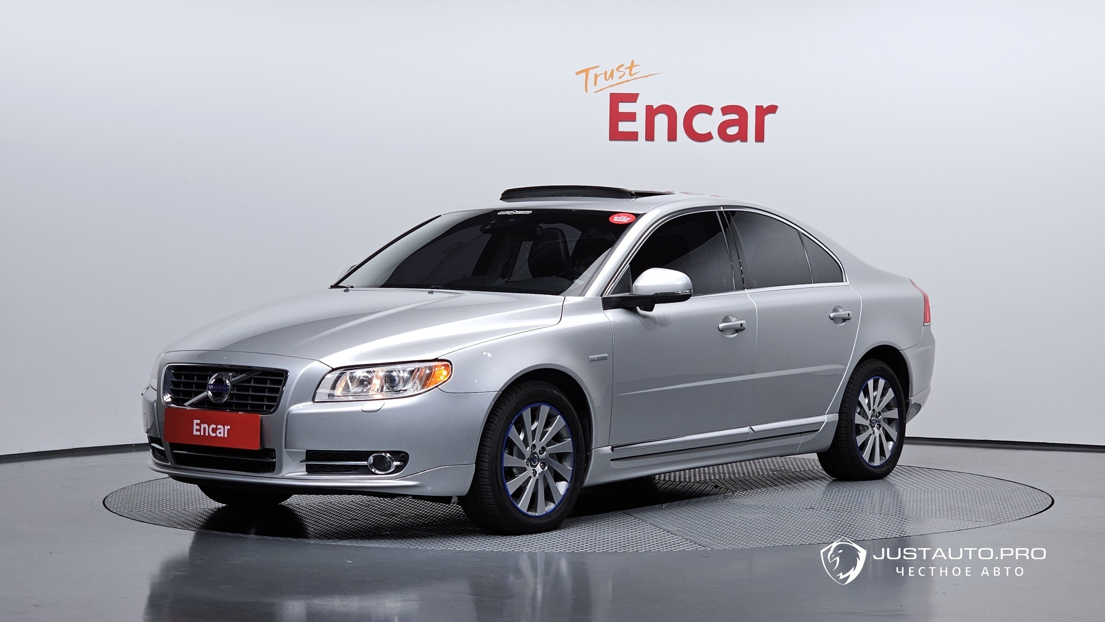 Автомобиль Volvo S80