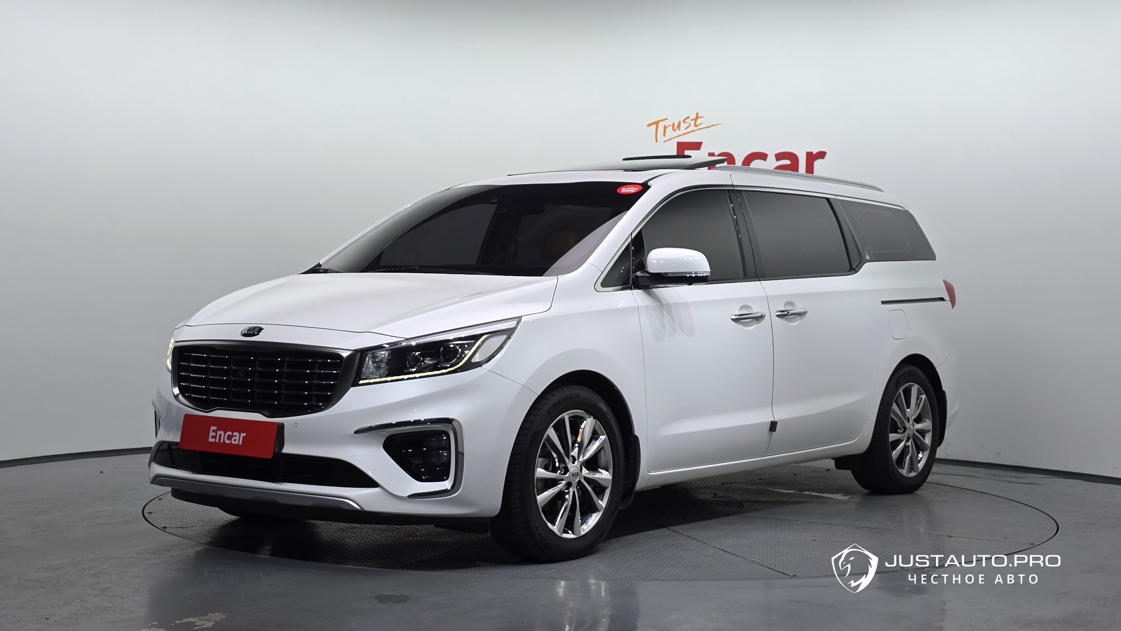 Автомобиль Kia Canival