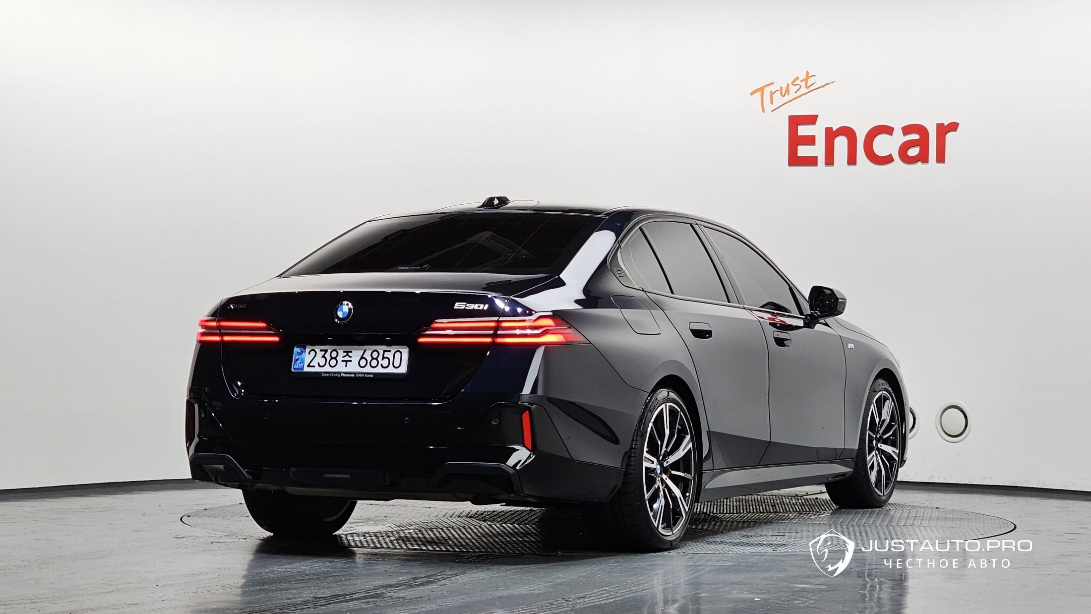 Автомобиль BMW 5-Series