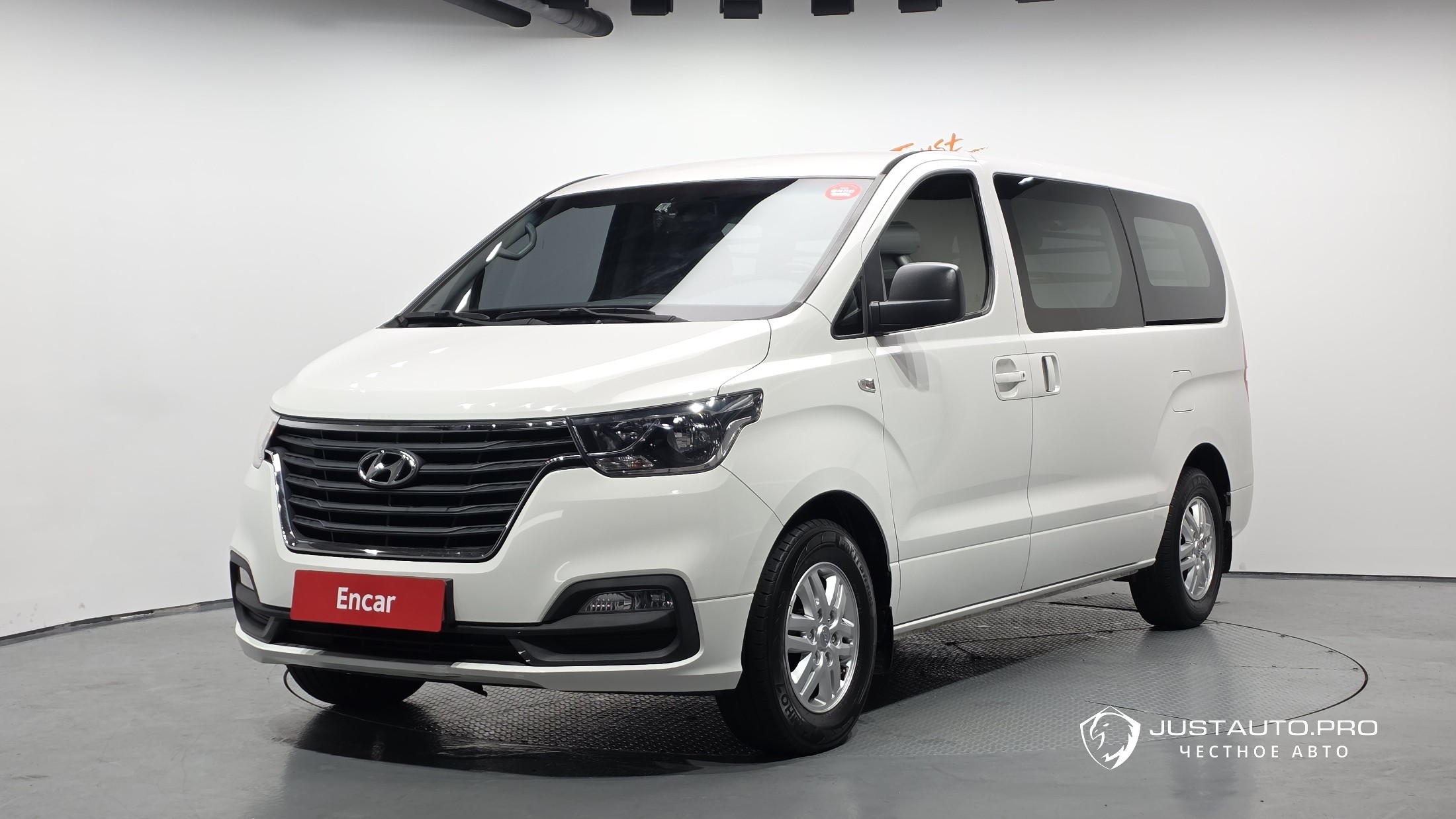 Автомобиль Hyundai Starex
