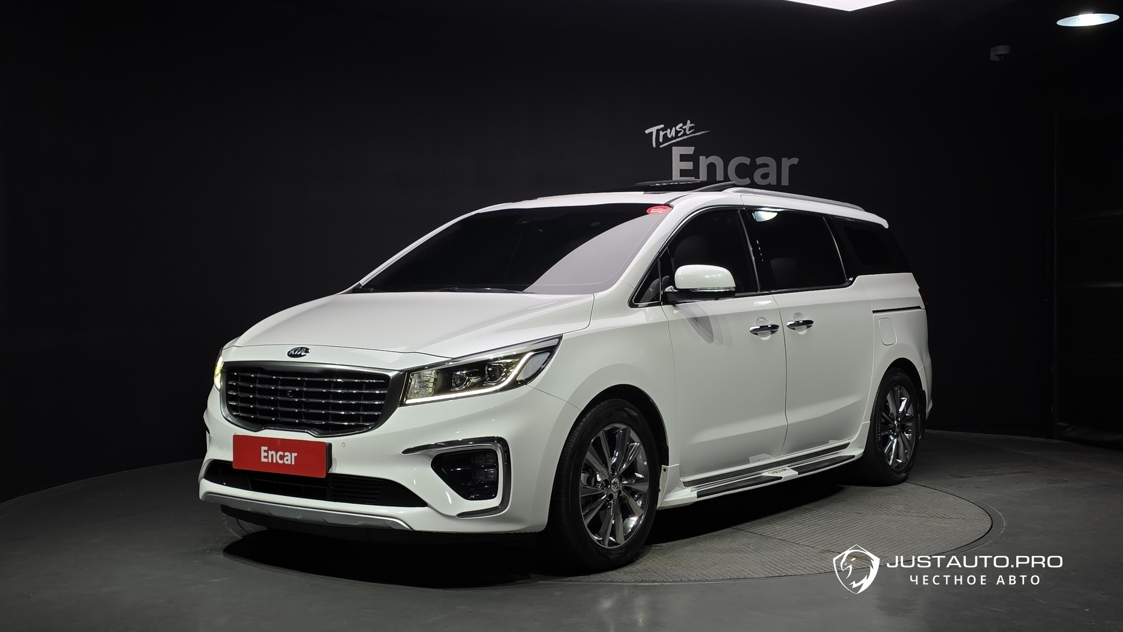 Автомобиль Kia Canival