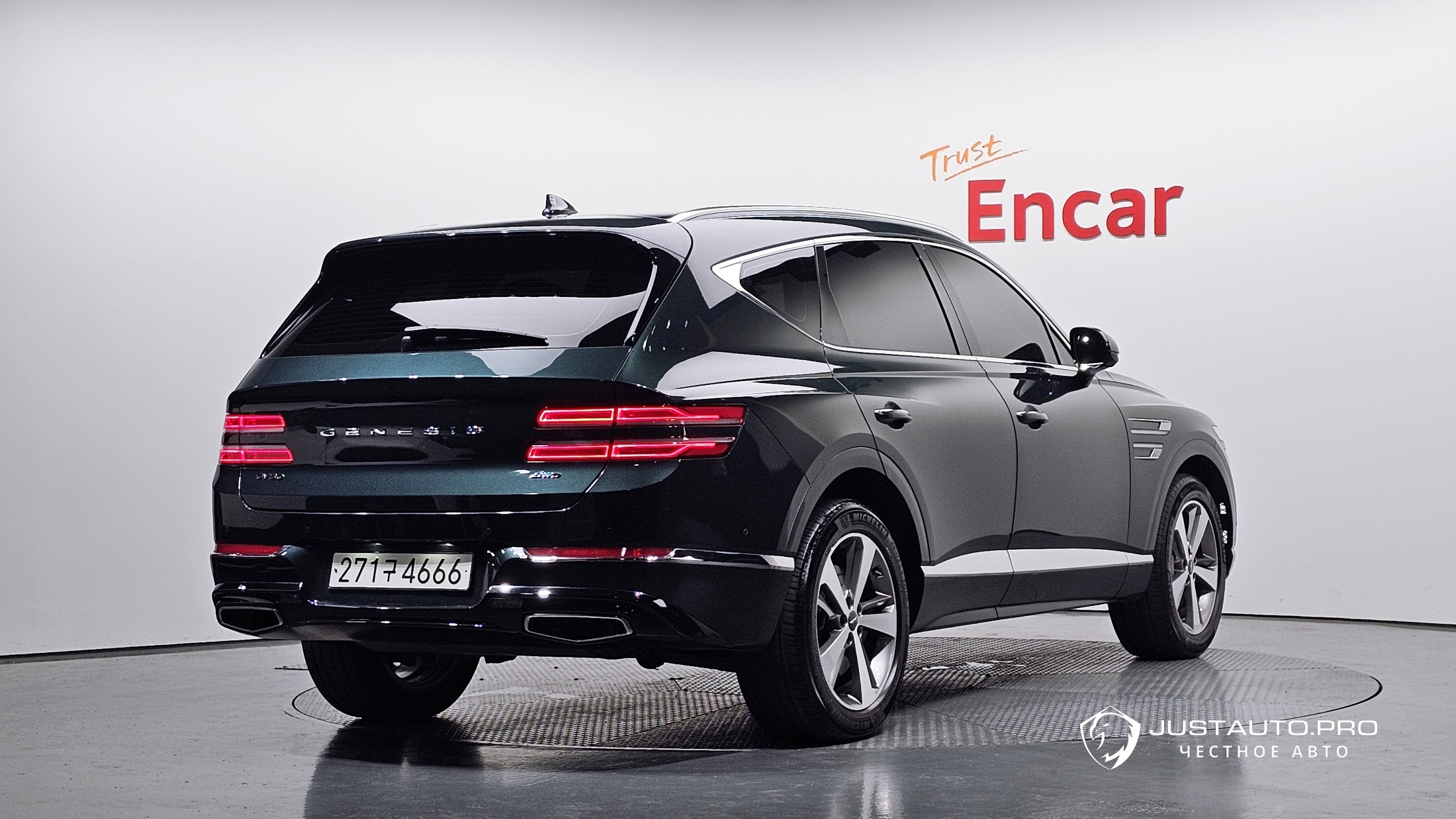 Автомобиль Genesis GV80
