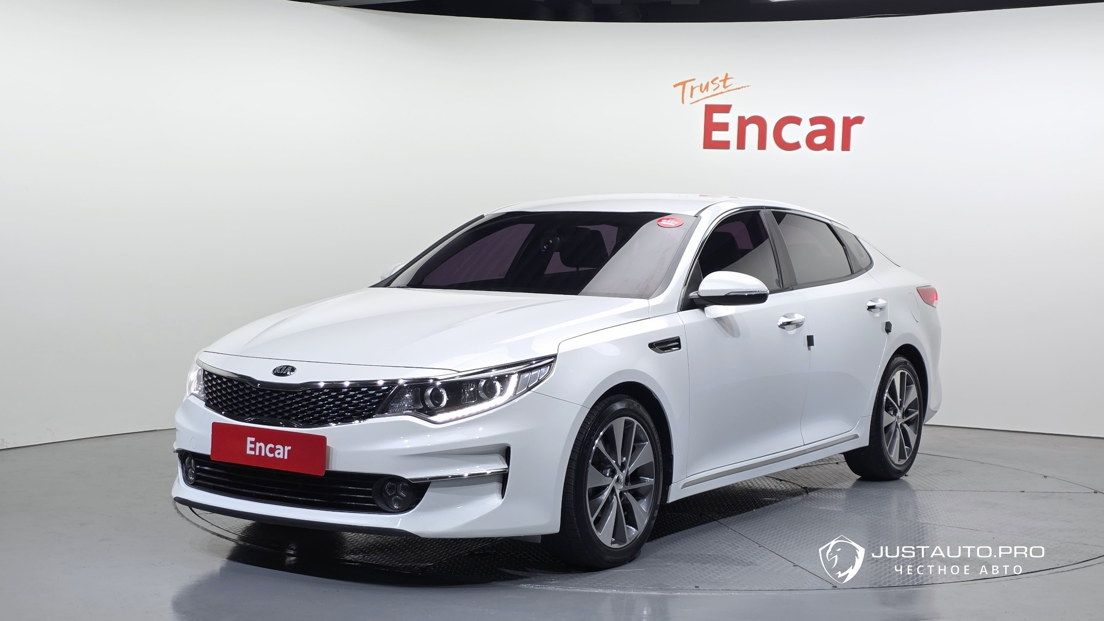 Автомобиль Kia K5