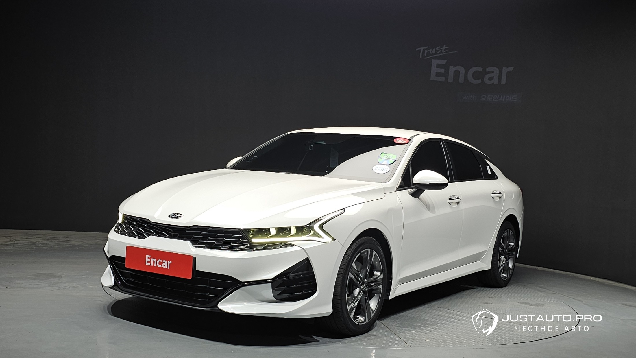 Автомобиль Kia K5