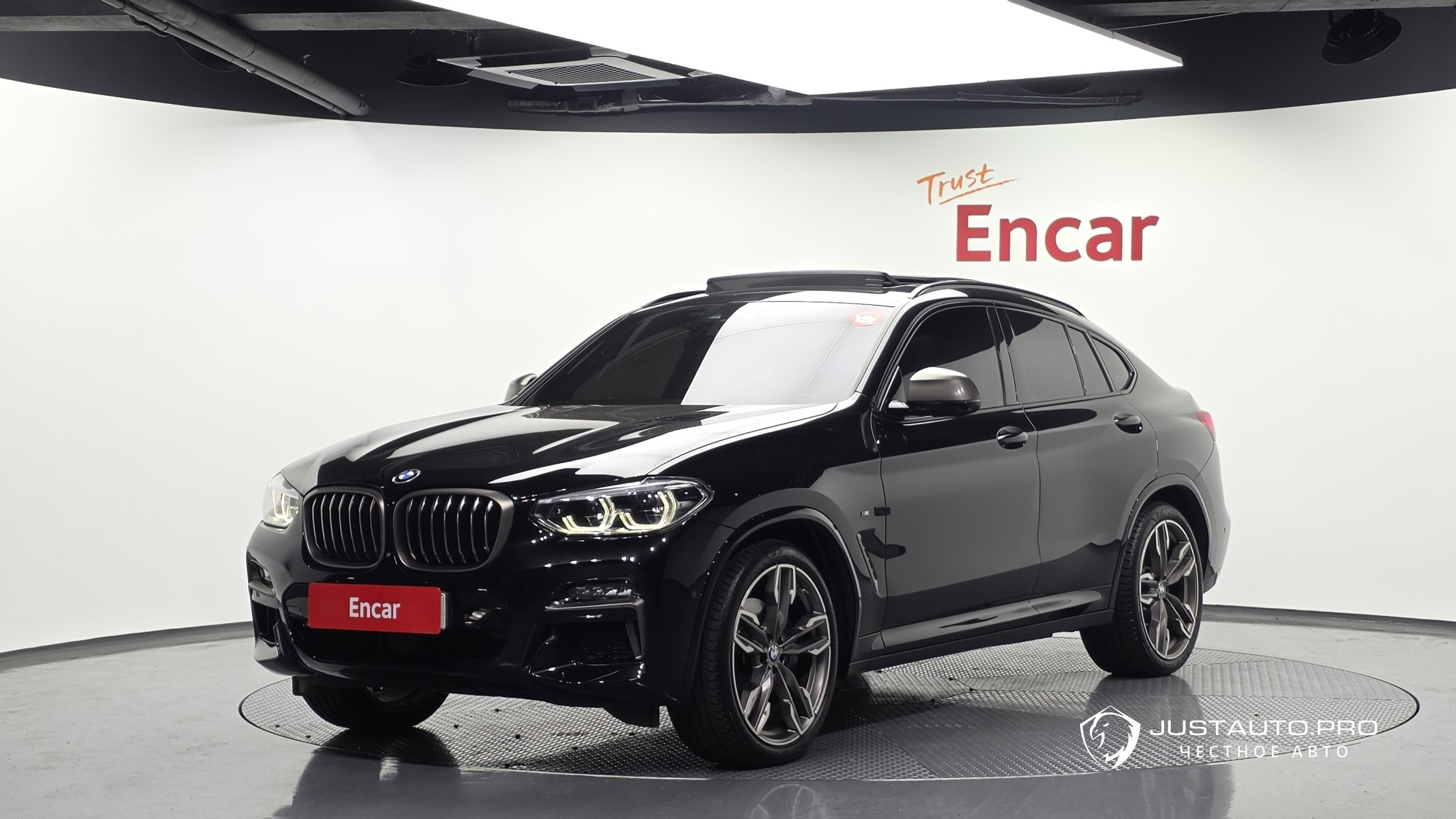 Автомобиль BMW X4
