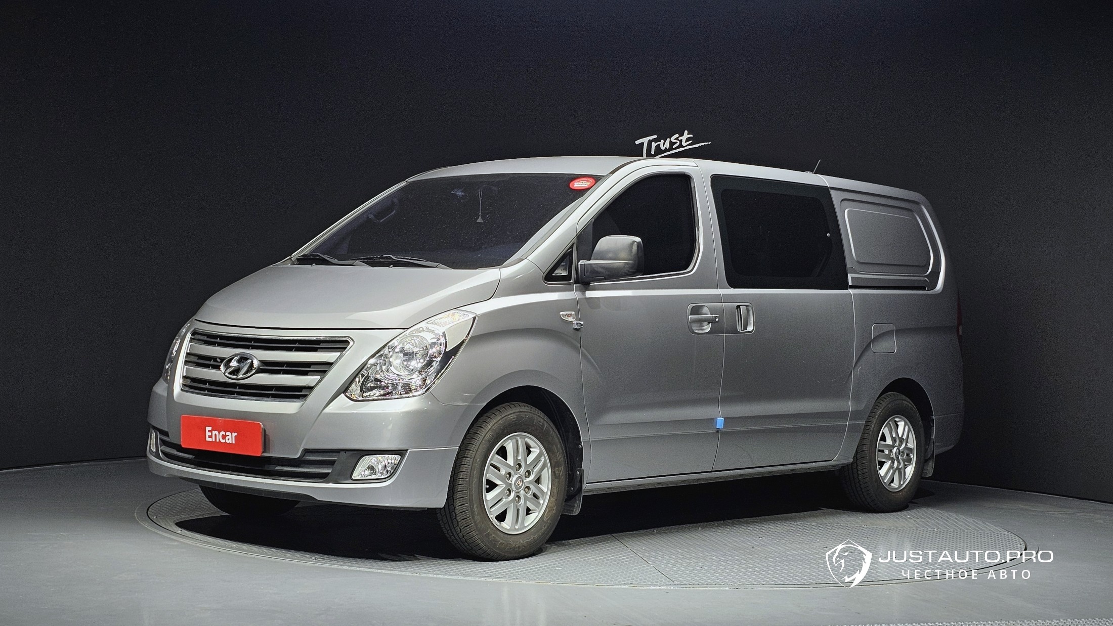 Автомобиль Hyundai Starex