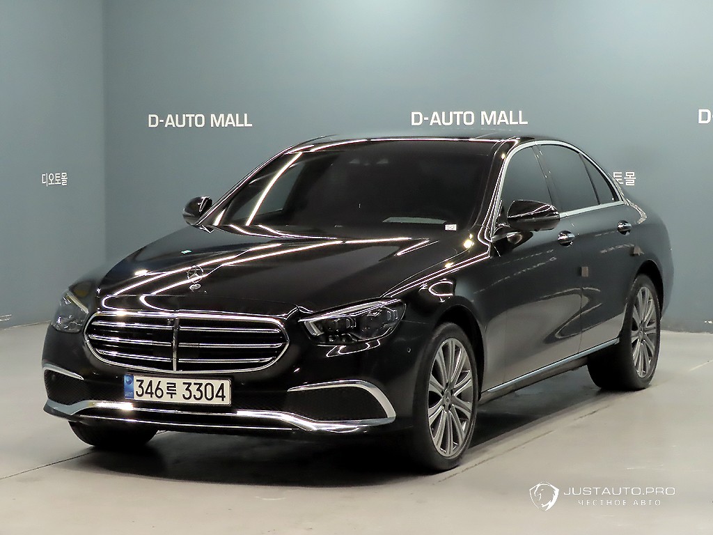 Автомобиль Mercedes-Benz E-Class