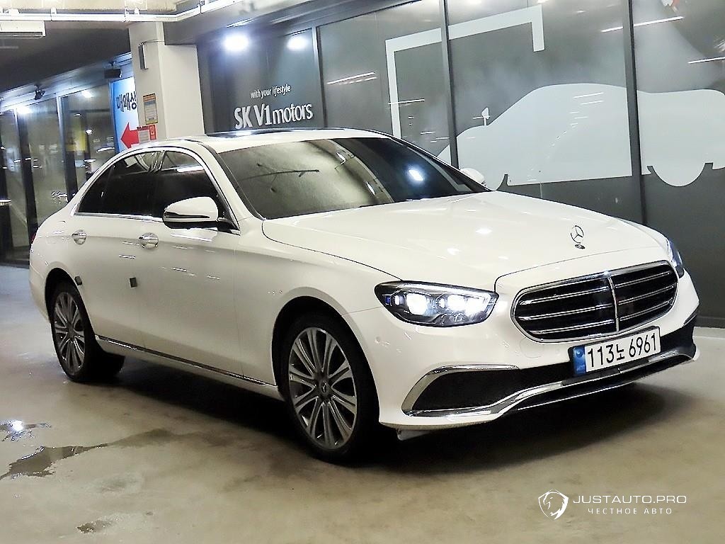 Автомобиль Mercedes-Benz E-Class