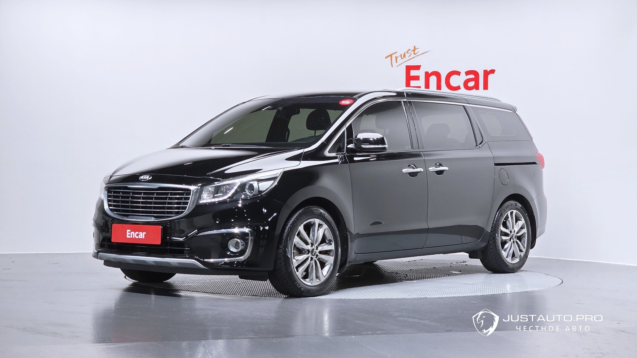 Автомобиль Kia Canival