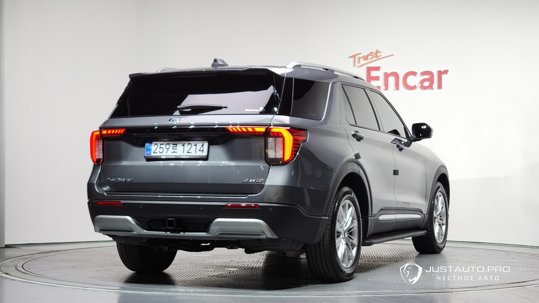 Автомобиль Ford Explorer