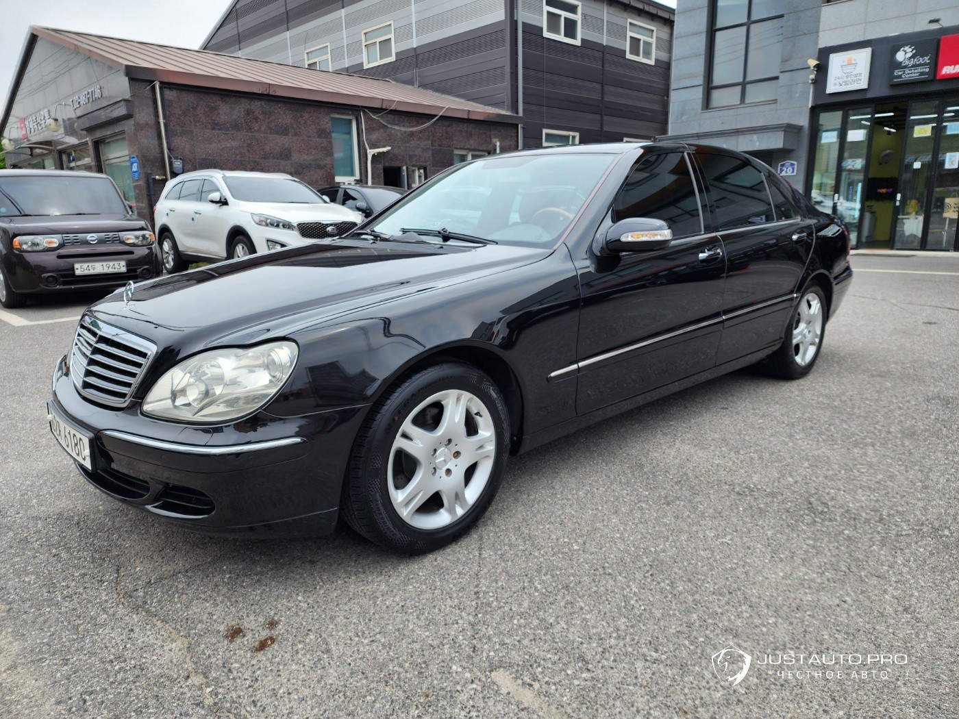 Автомобиль Mercedes-Benz S-Class