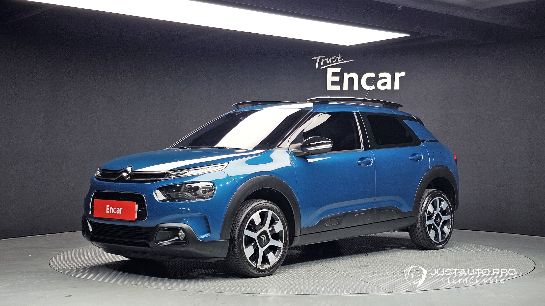 Автомобиль Citroen-DS C4 CACTUS