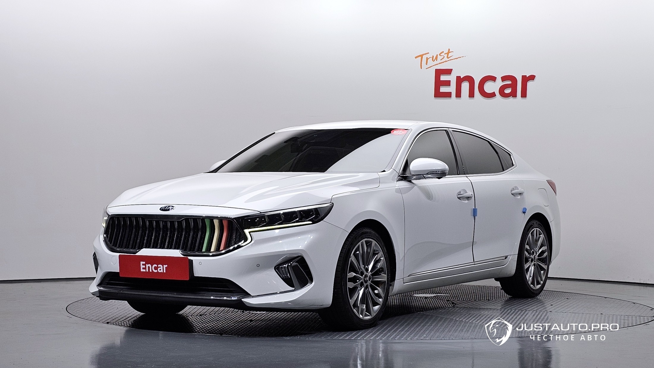 Автомобиль Kia K7