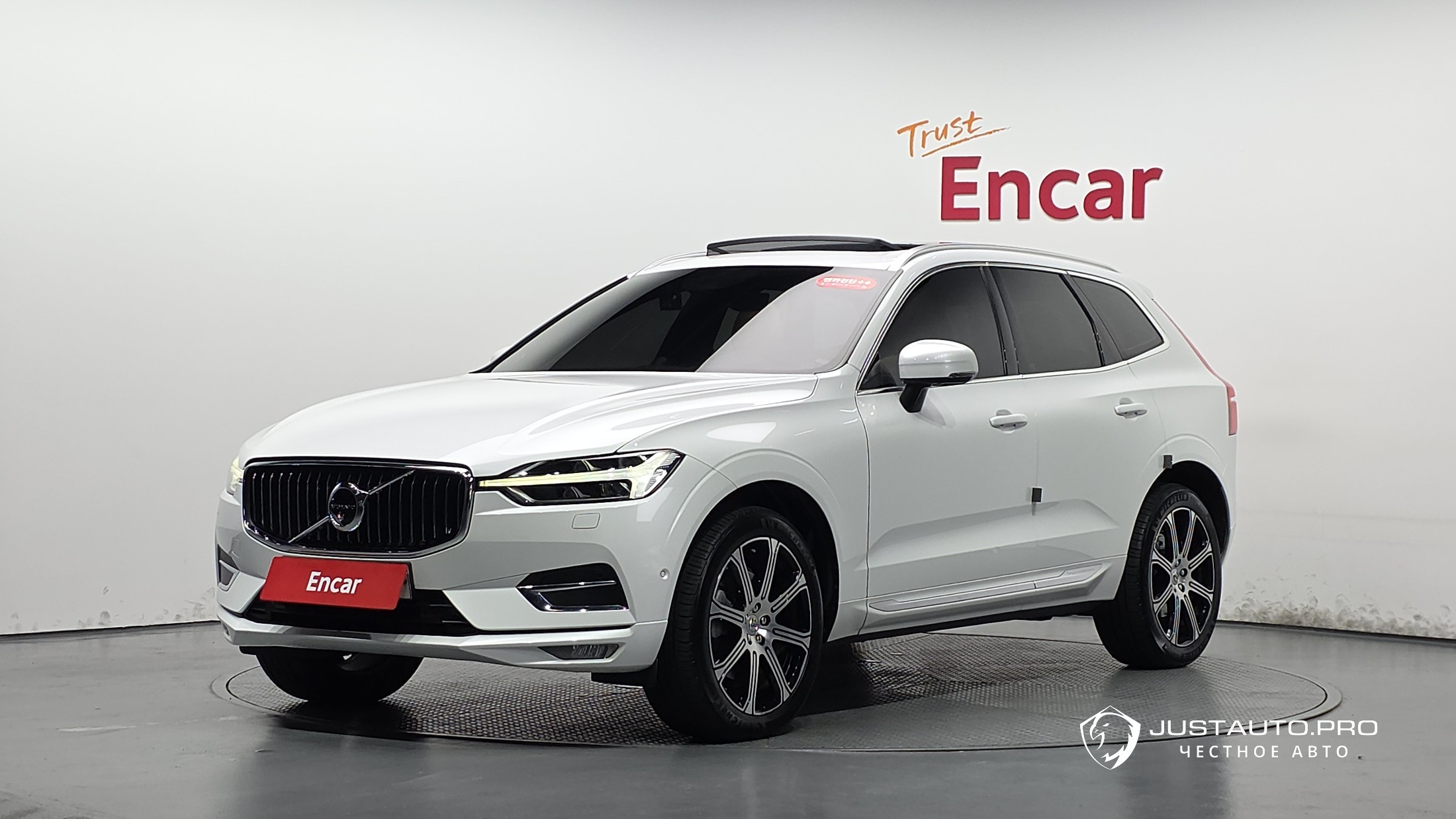 Автомобиль Volvo XC60