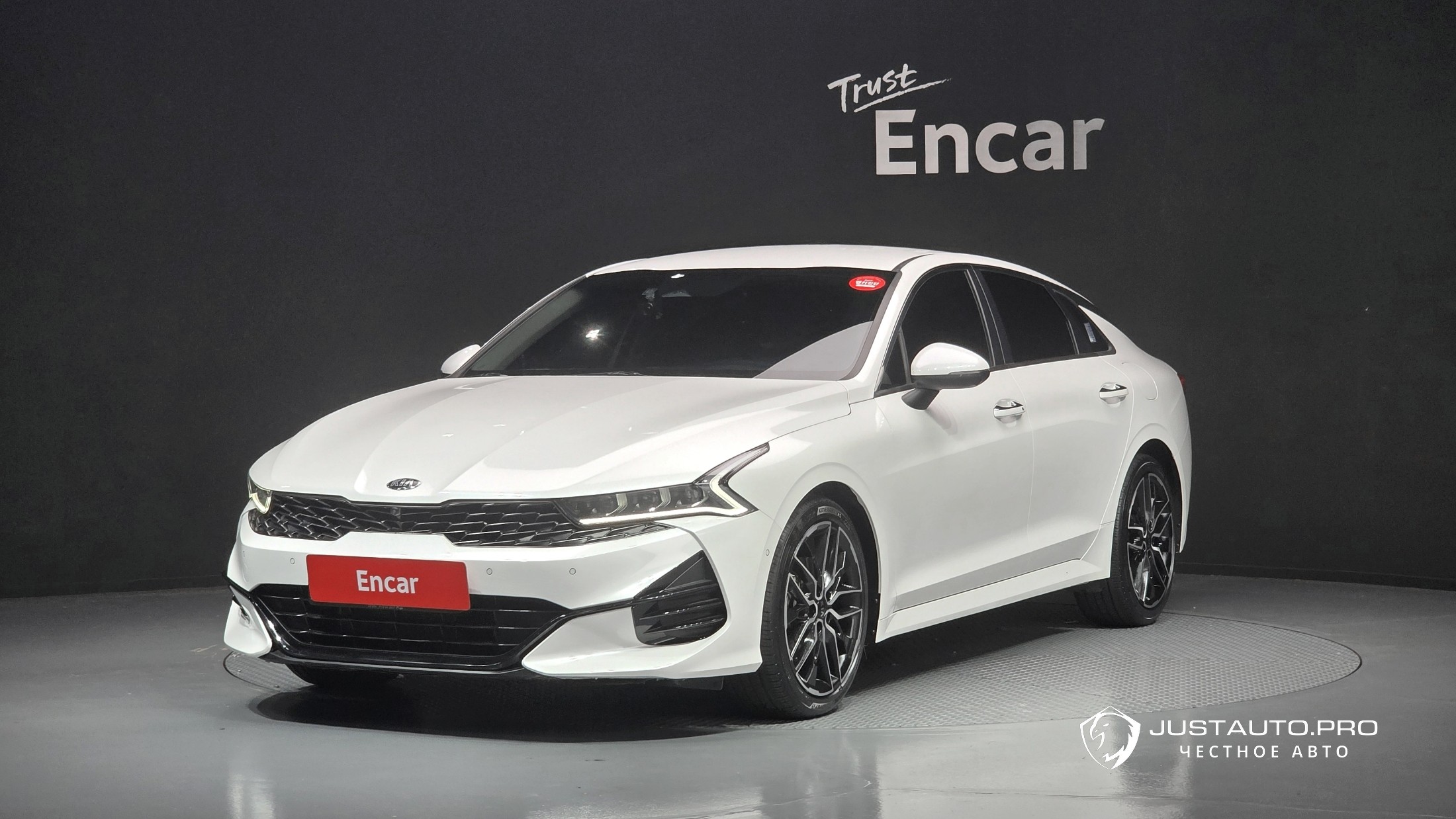 Автомобиль Kia K5