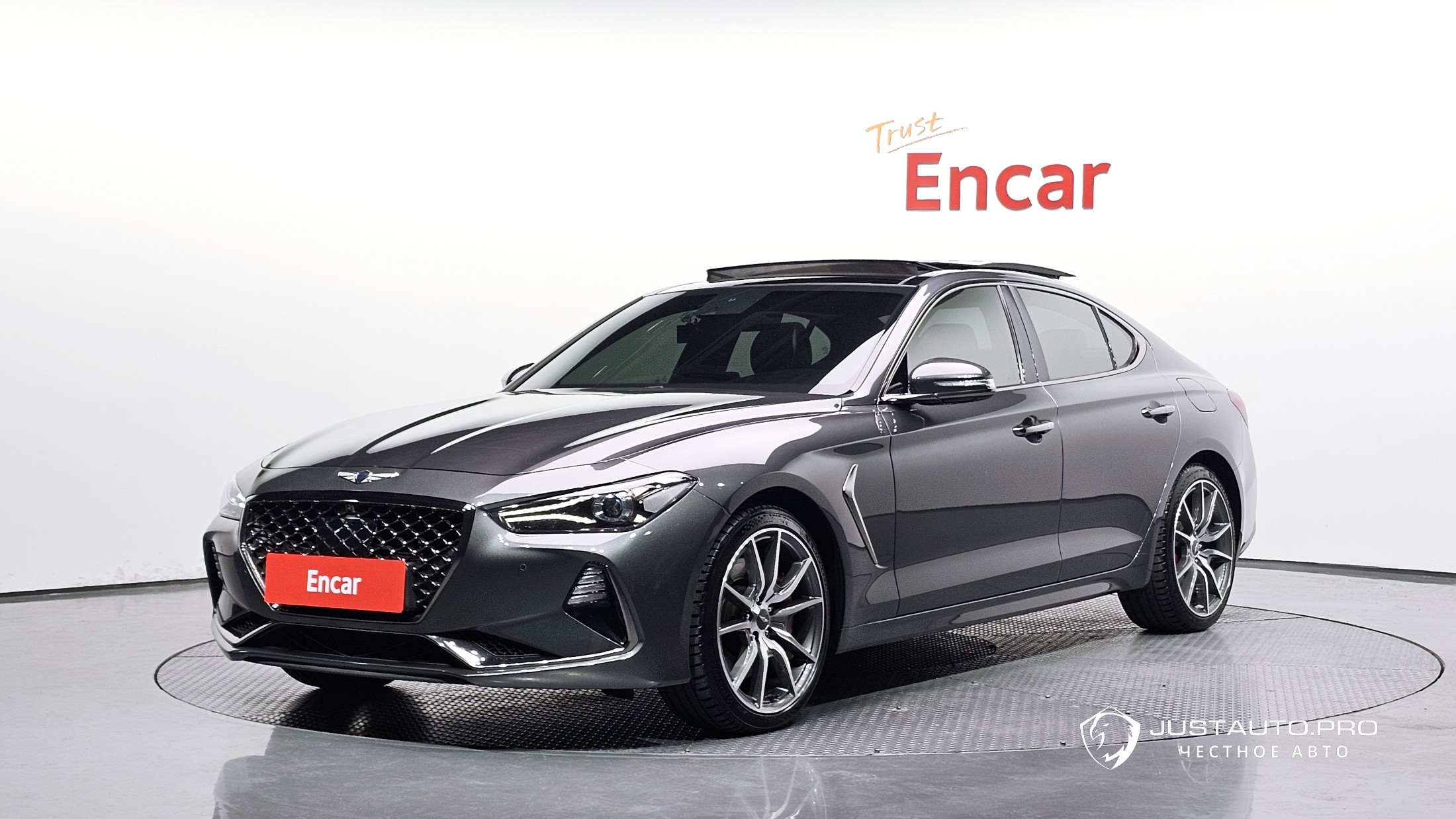 Автомобиль Genesis G70