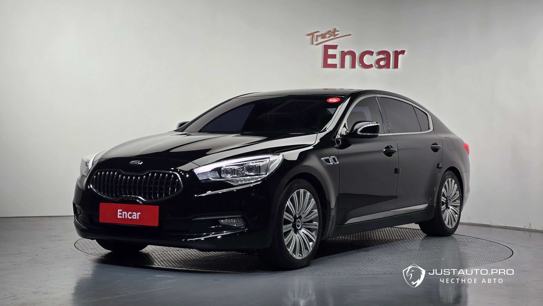 Автомобиль Kia K9