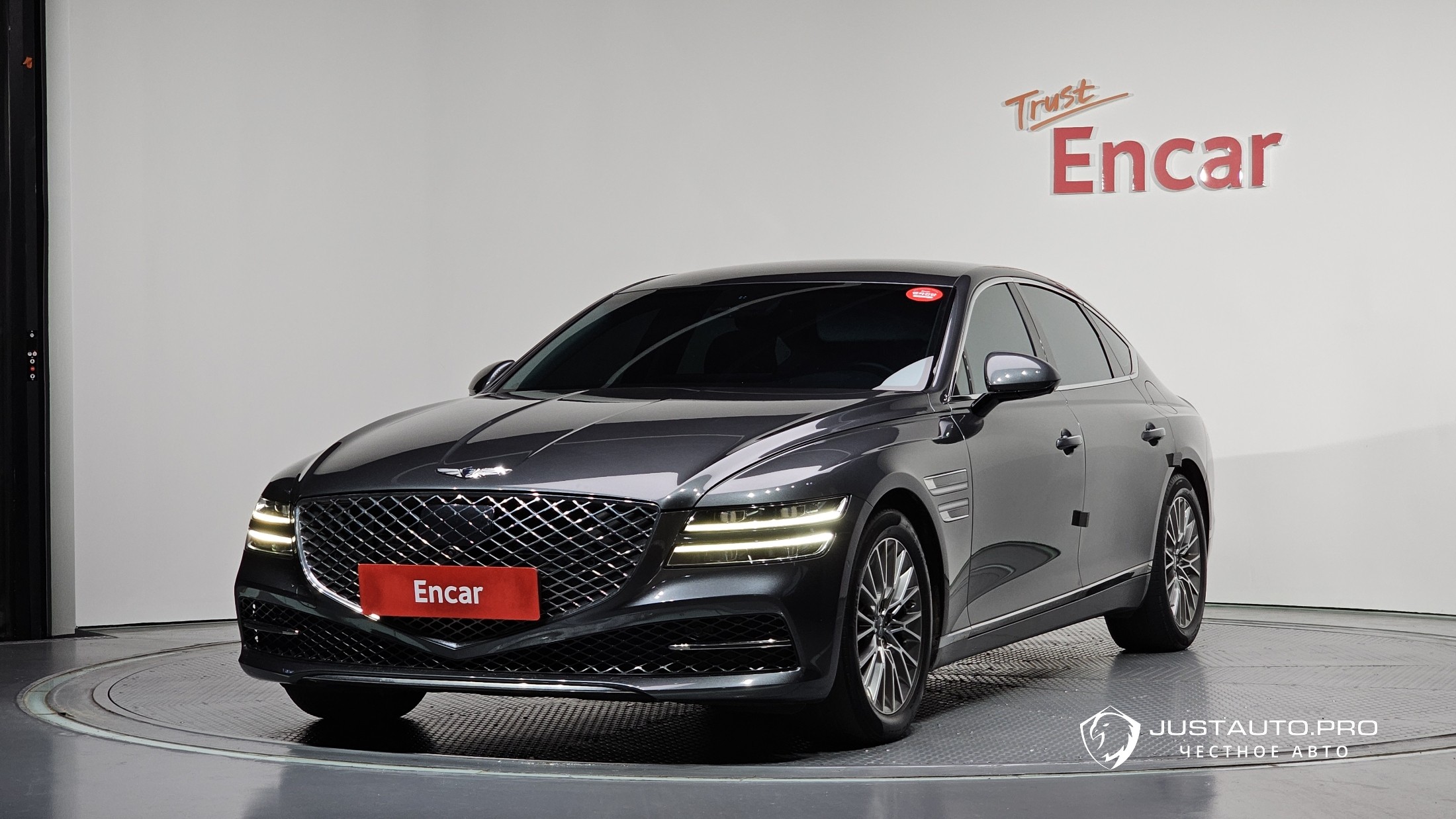Автомобиль Genesis G80