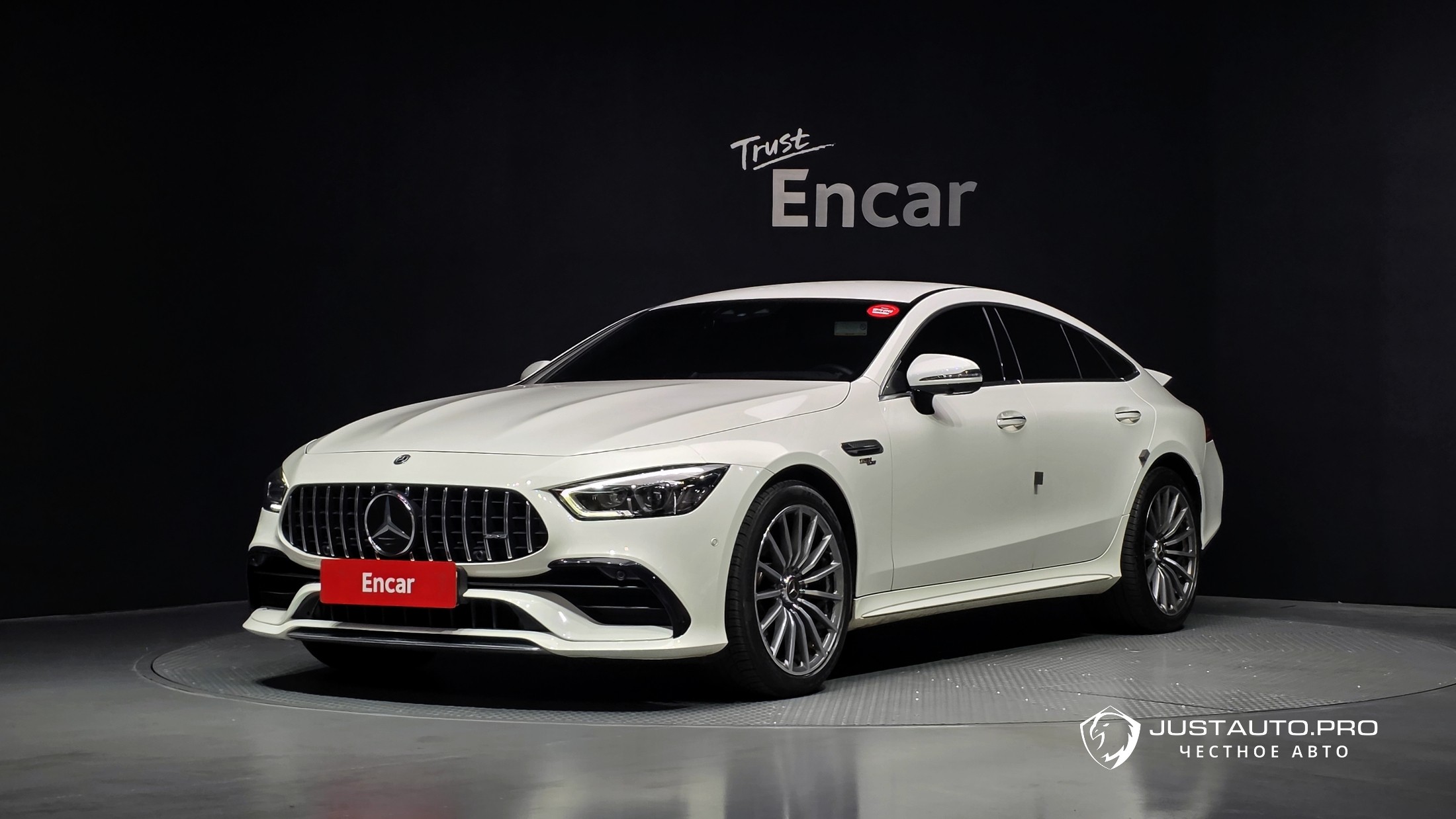 Автомобиль Mercedes-Benz AMG GT