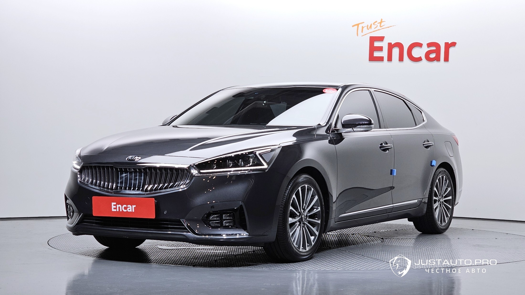 Автомобиль Kia K7