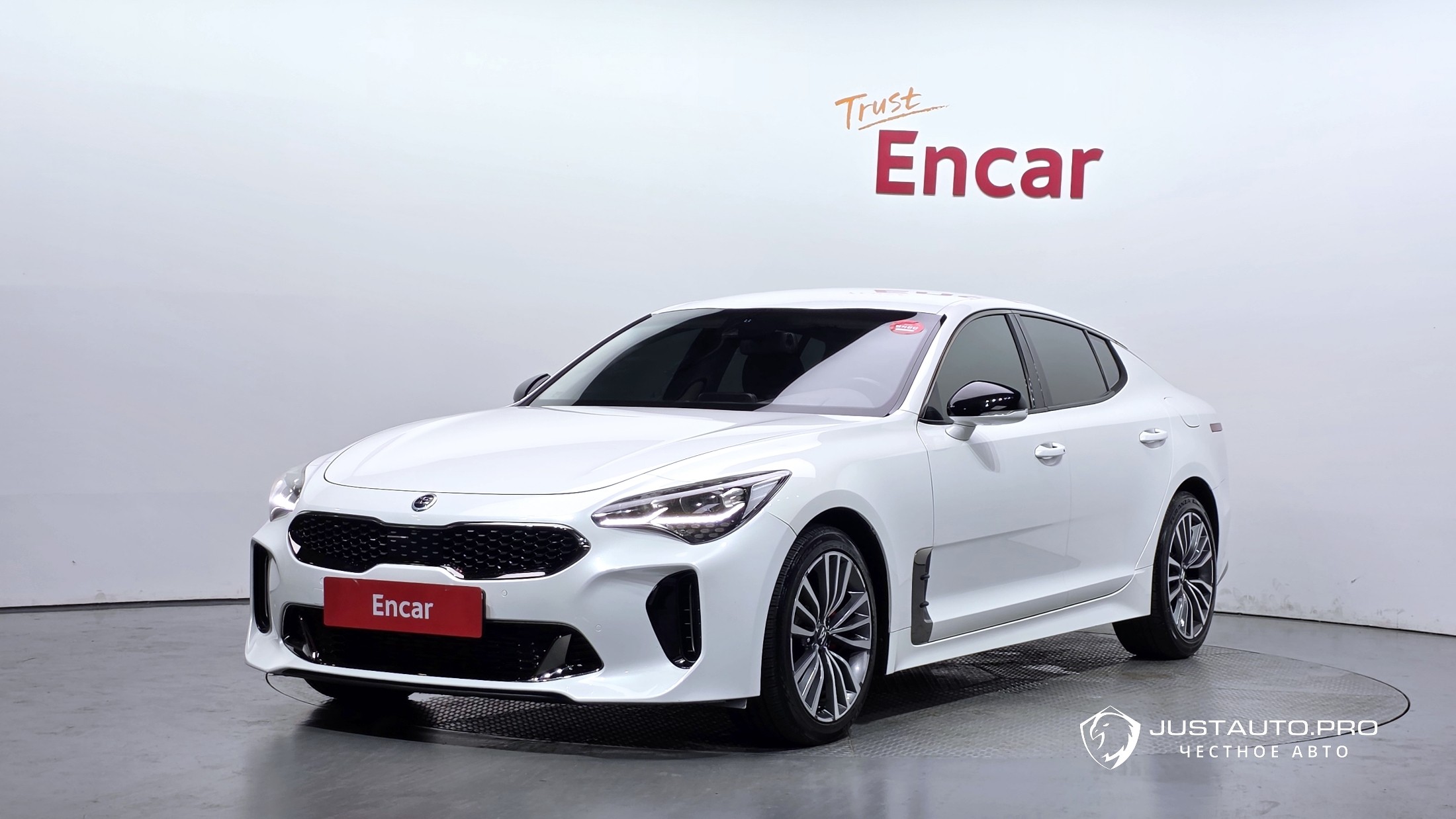 Автомобиль Kia Stinger