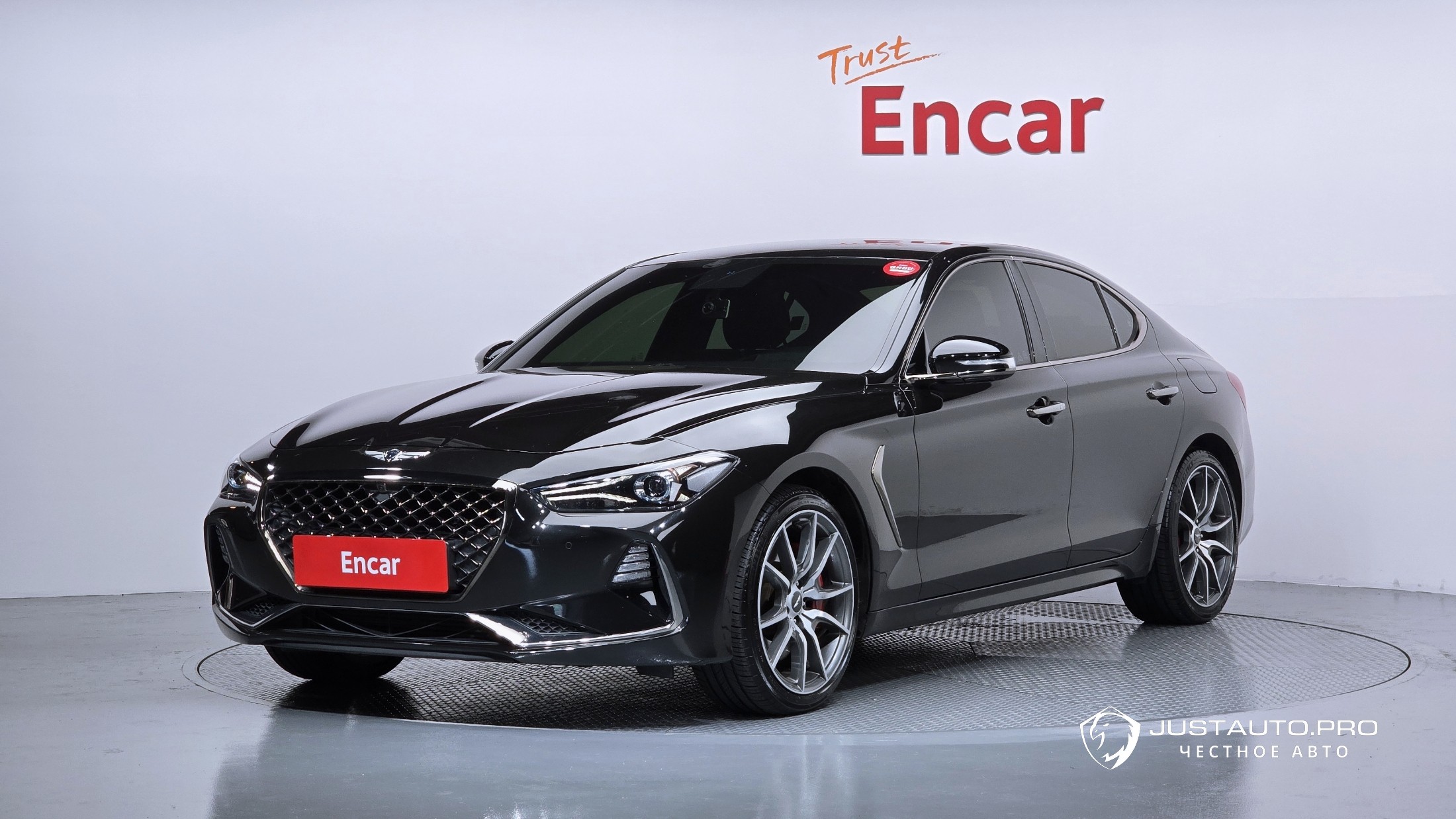 Автомобиль Genesis G70