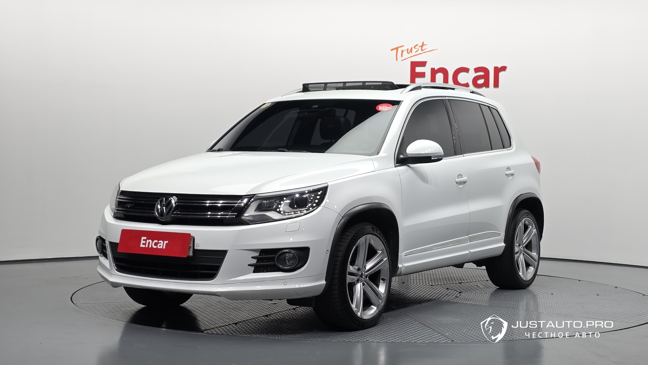 Автомобиль Volkswagen Tiguan