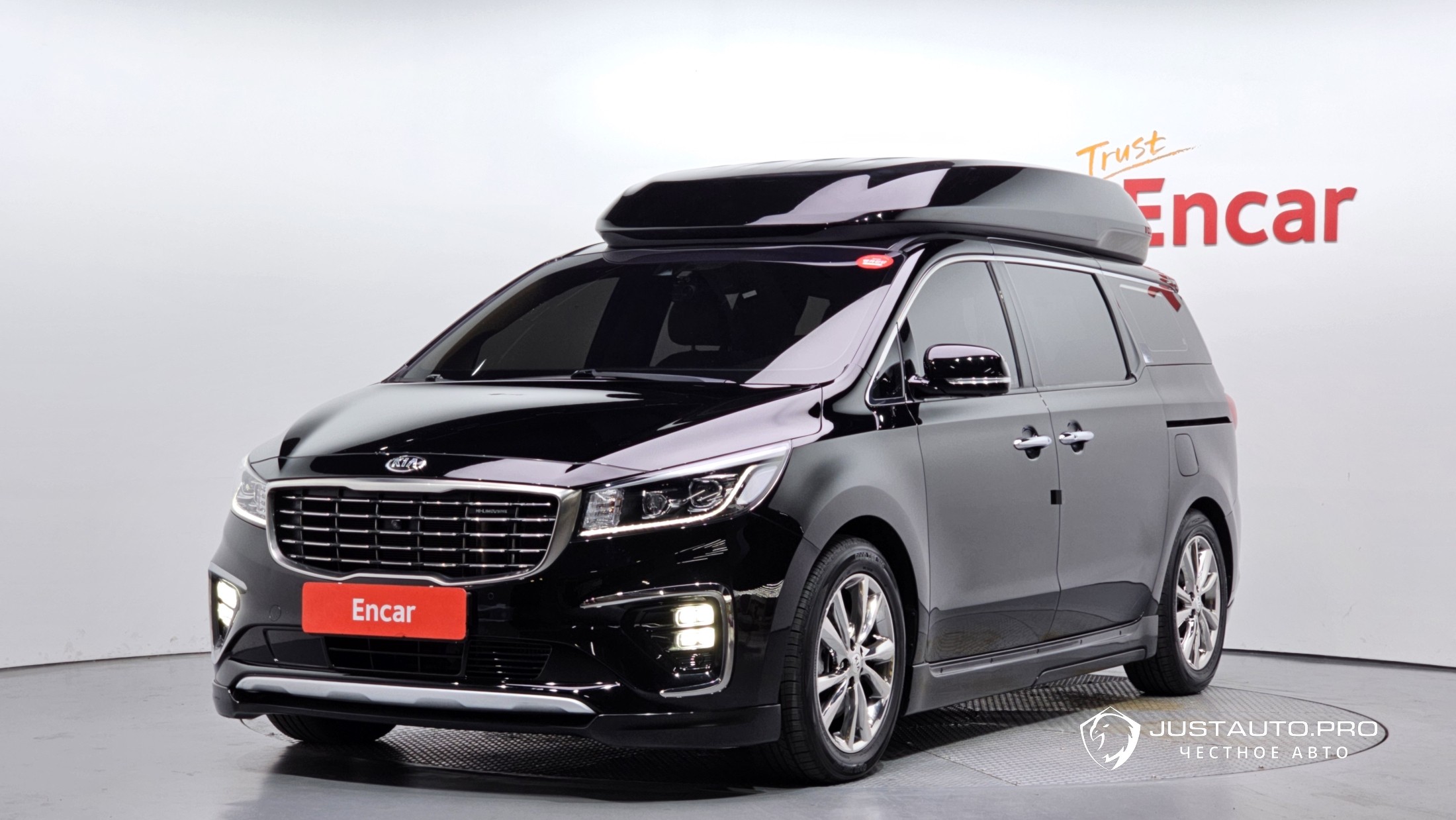 Автомобиль Kia Canival