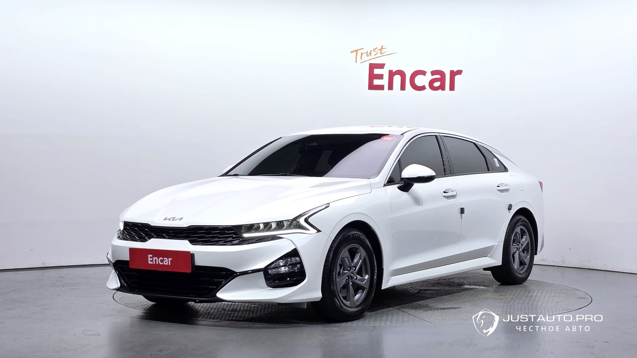 Автомобиль Kia K5