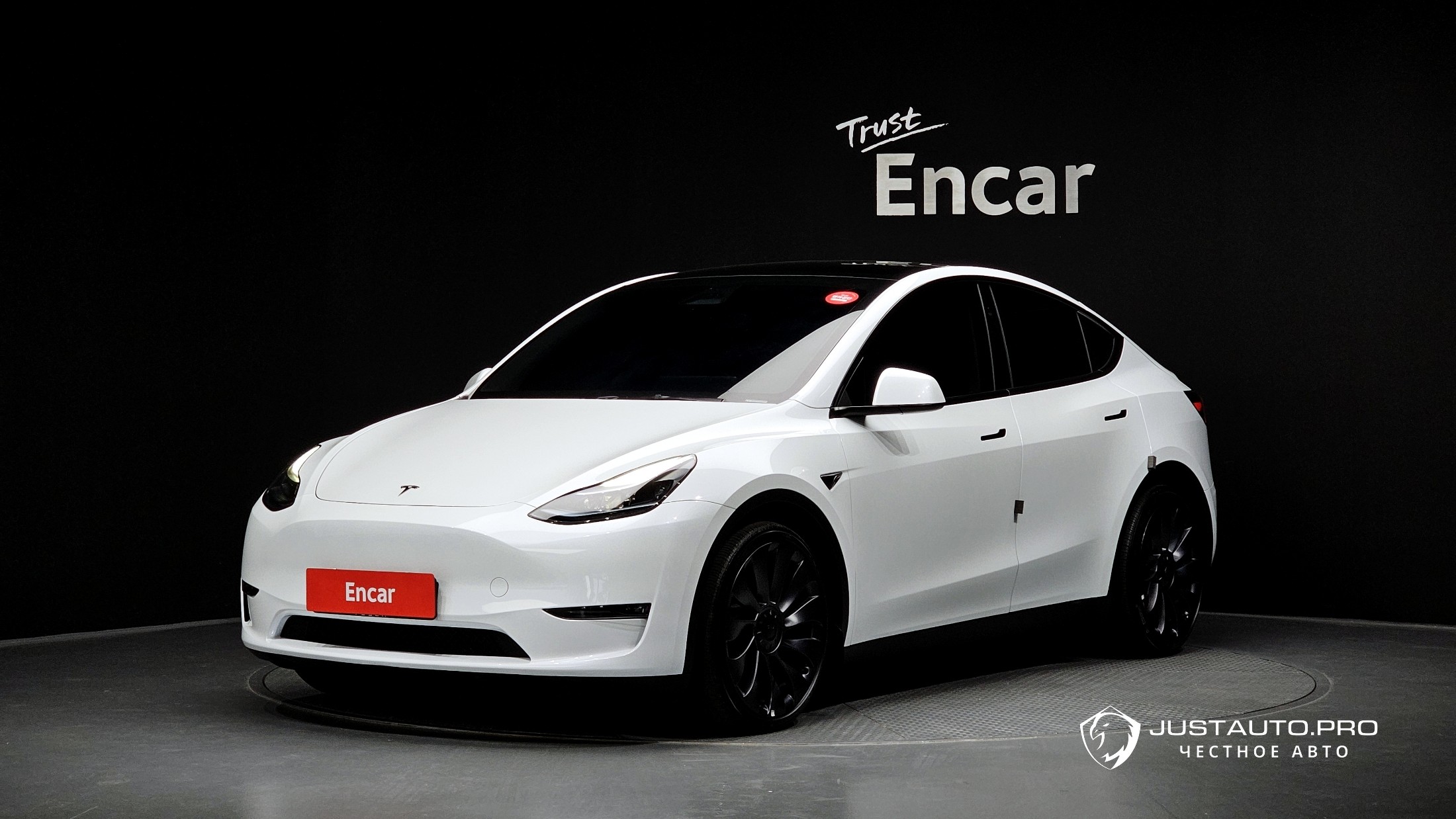 Автомобиль Tesla Model Y