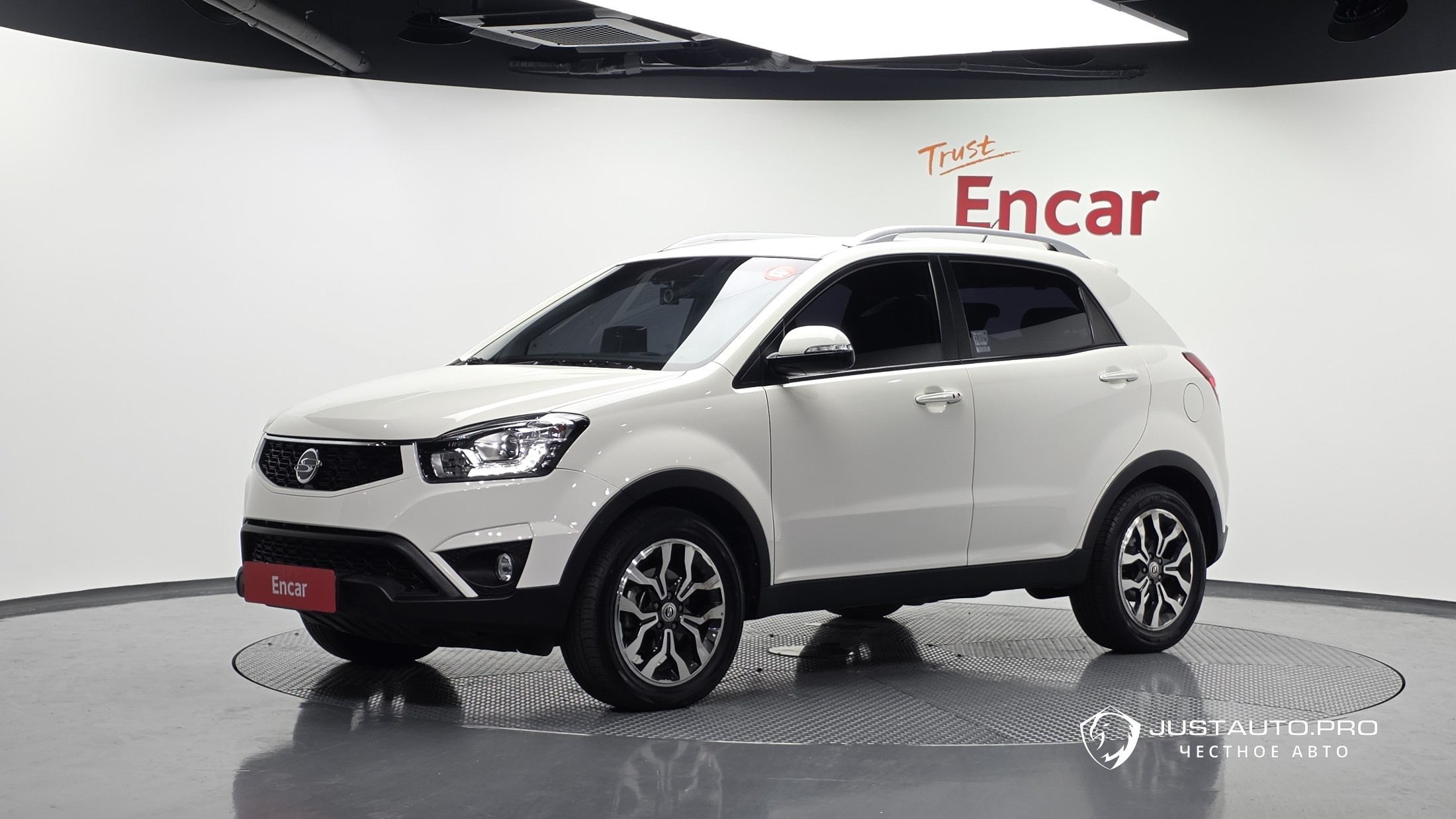 Автомобиль KG_Mobility_Ssangyong KORANDO