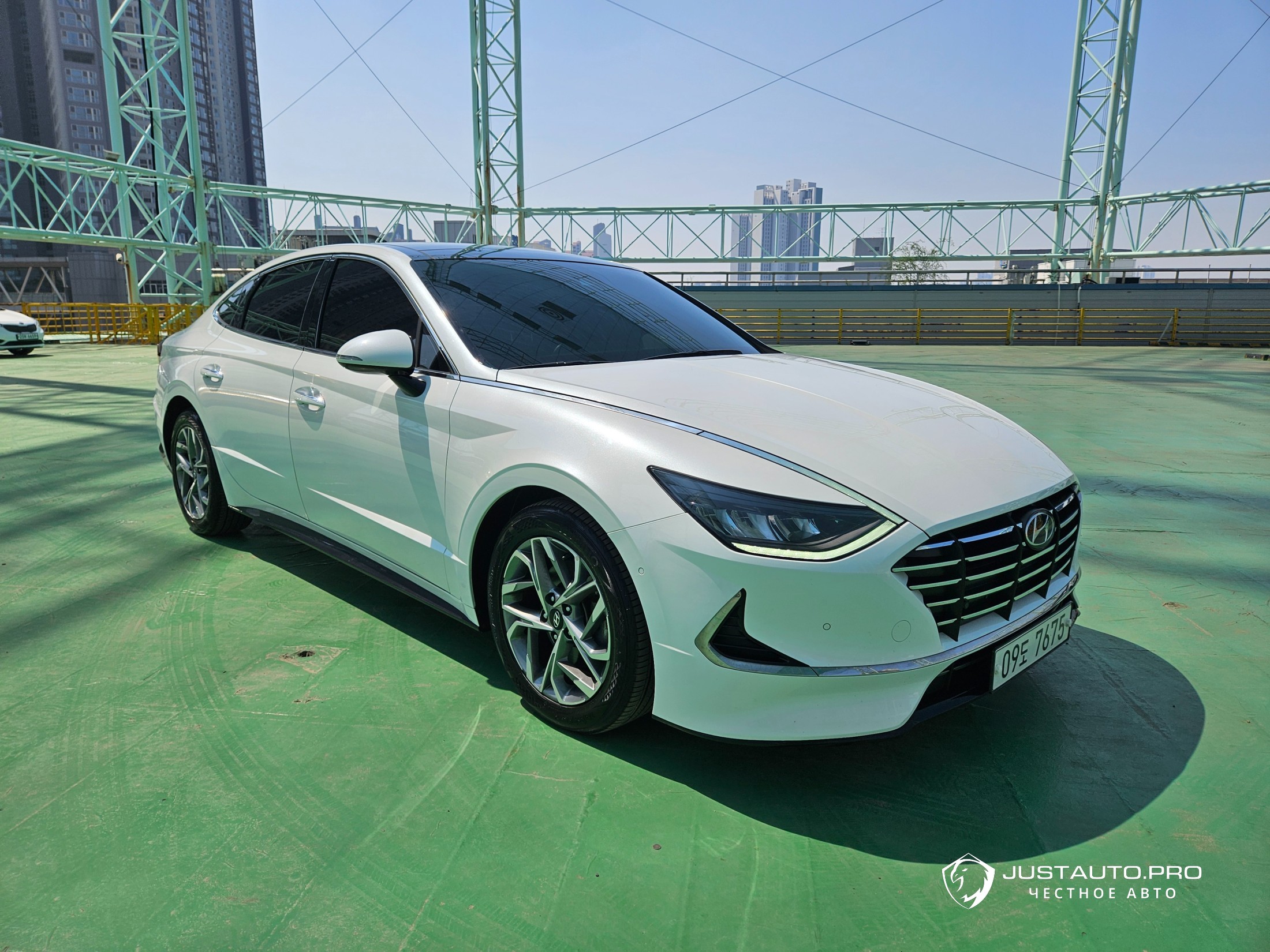 Автомобиль Hyundai Sonata