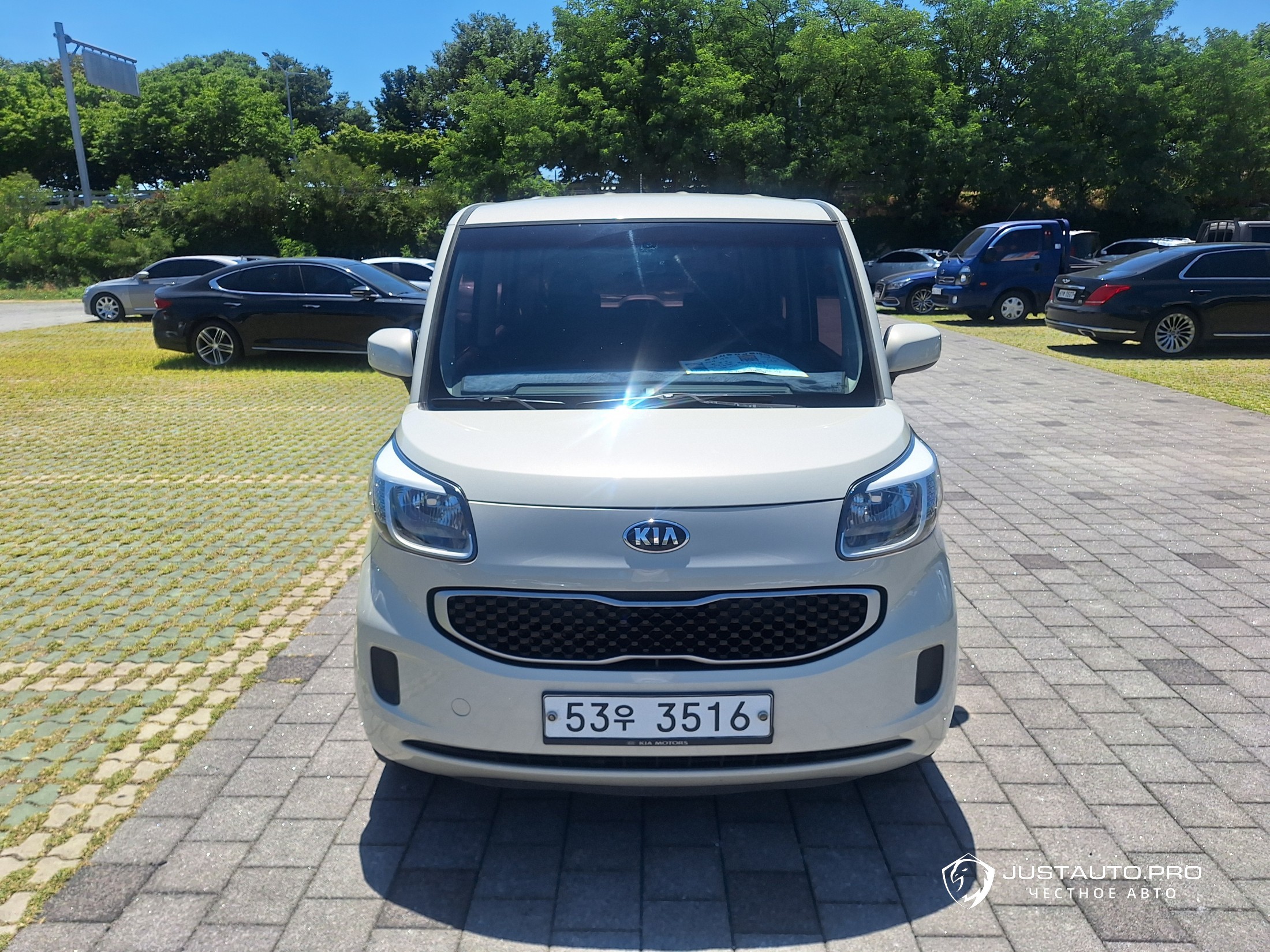 Автомобиль Kia RAY