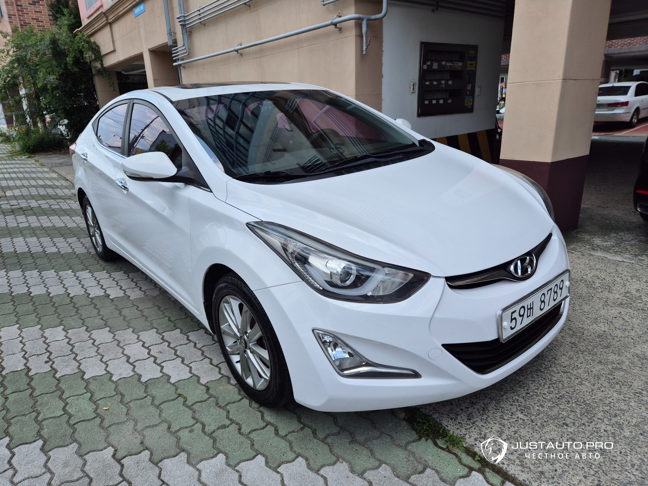 Автомобиль Hyundai AVANTE