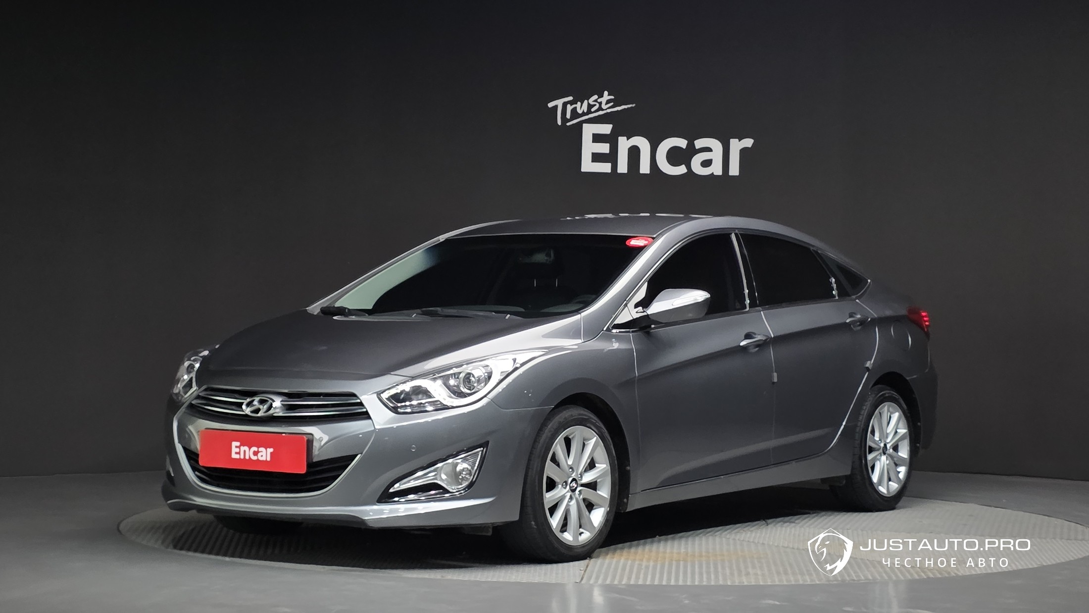 Автомобиль Hyundai i40