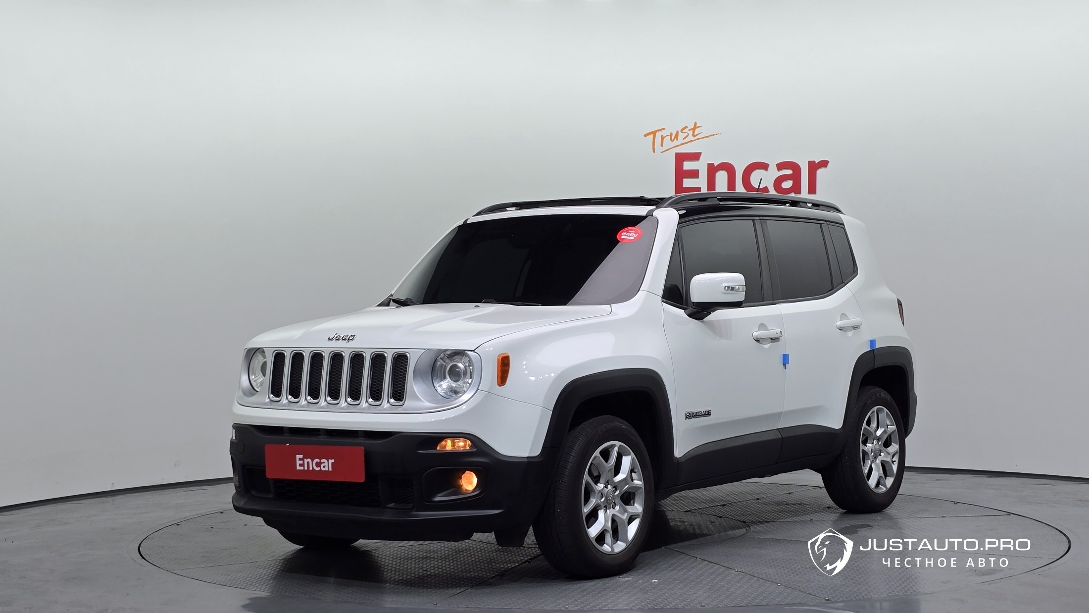 Автомобиль Jeep Renegade