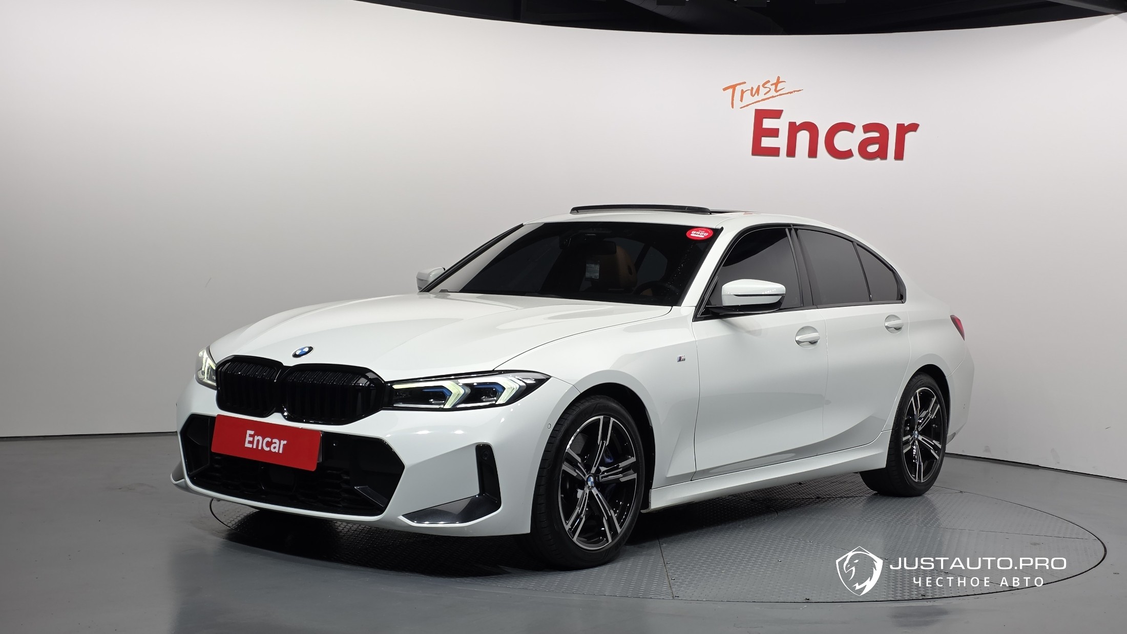 Автомобиль BMW 3-Series
