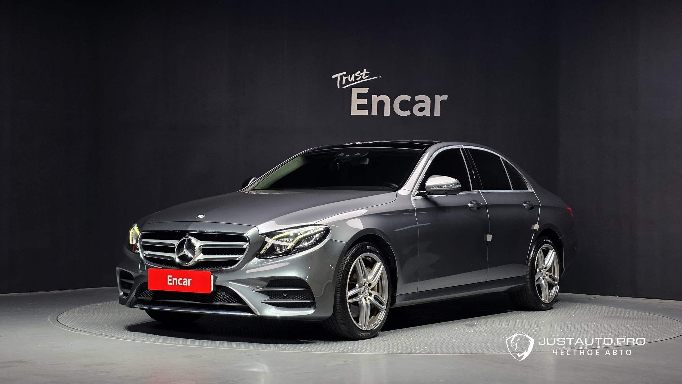 Автомобиль Mercedes-Benz E-Class