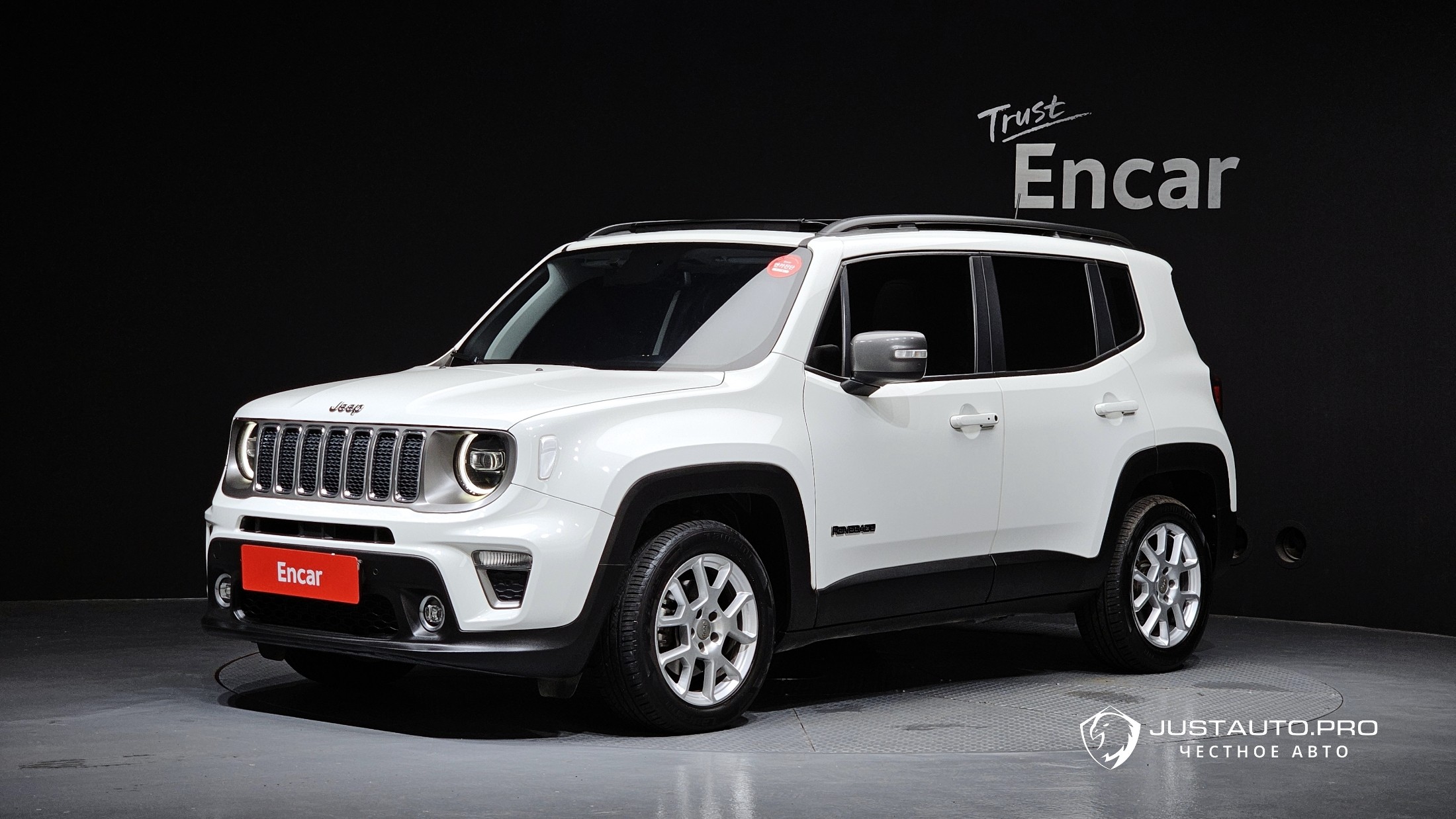 Автомобиль Jeep Renegade