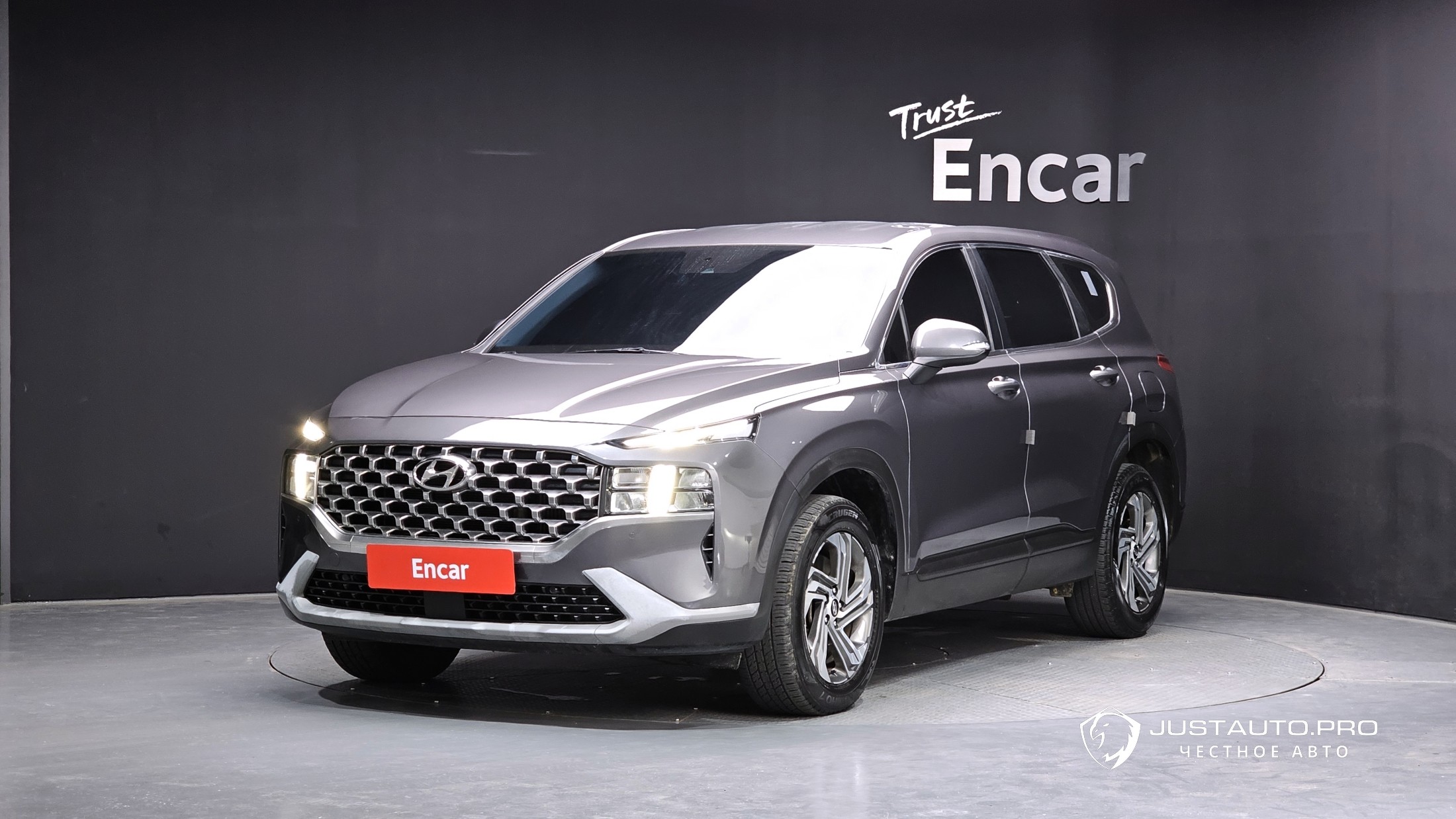 Автомобиль Hyundai Santafe