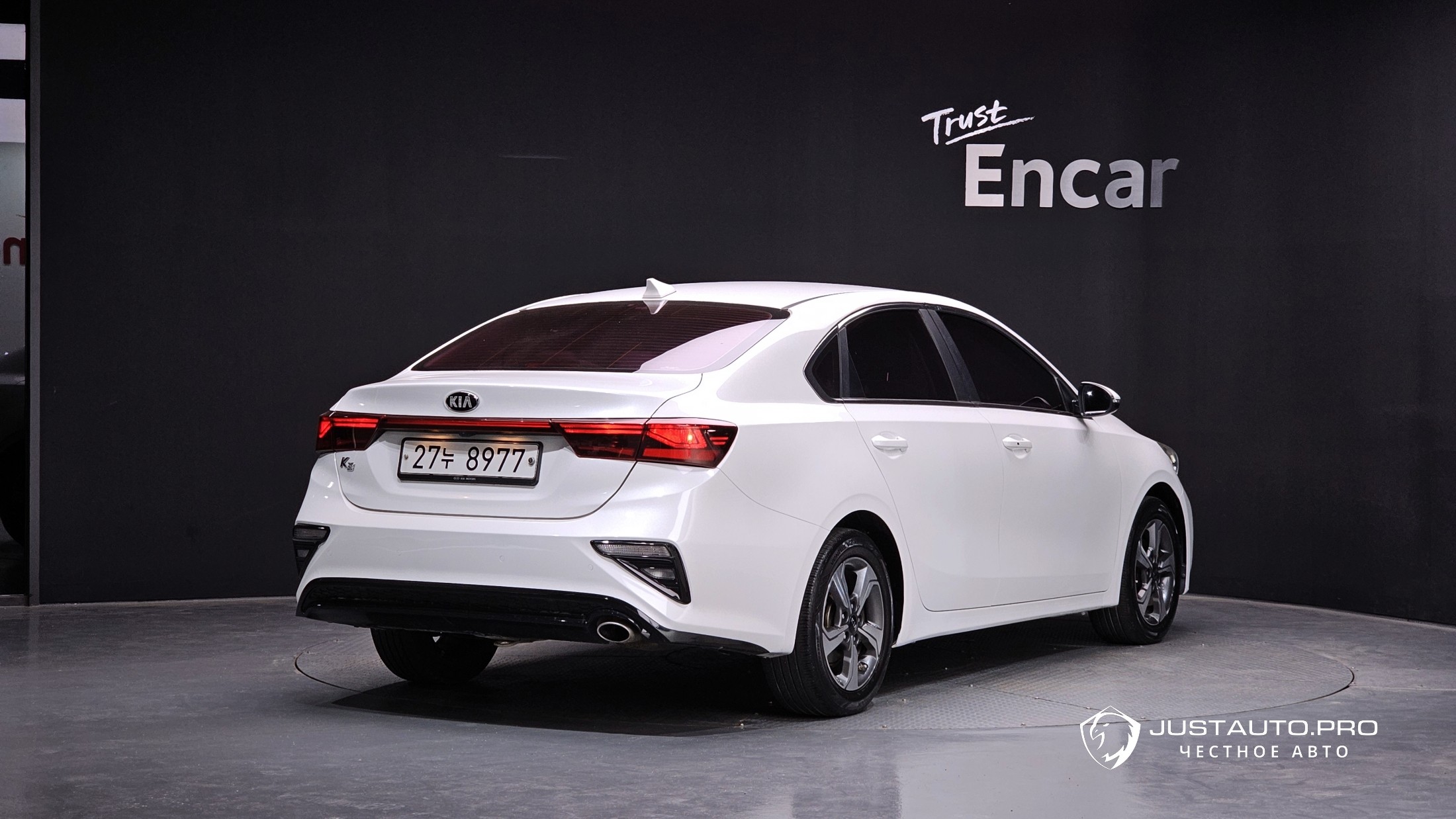 Автомобиль Kia K3