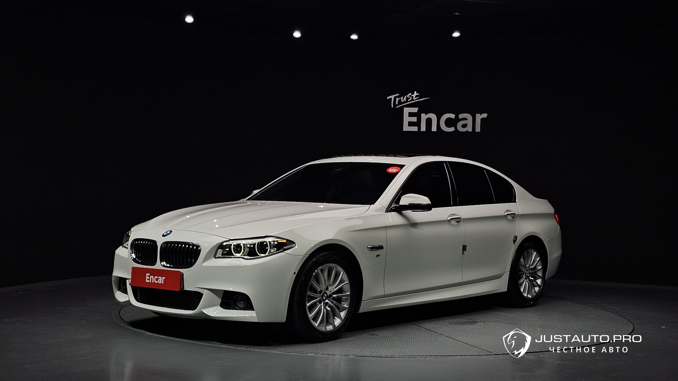 Автомобиль BMW 5-Series