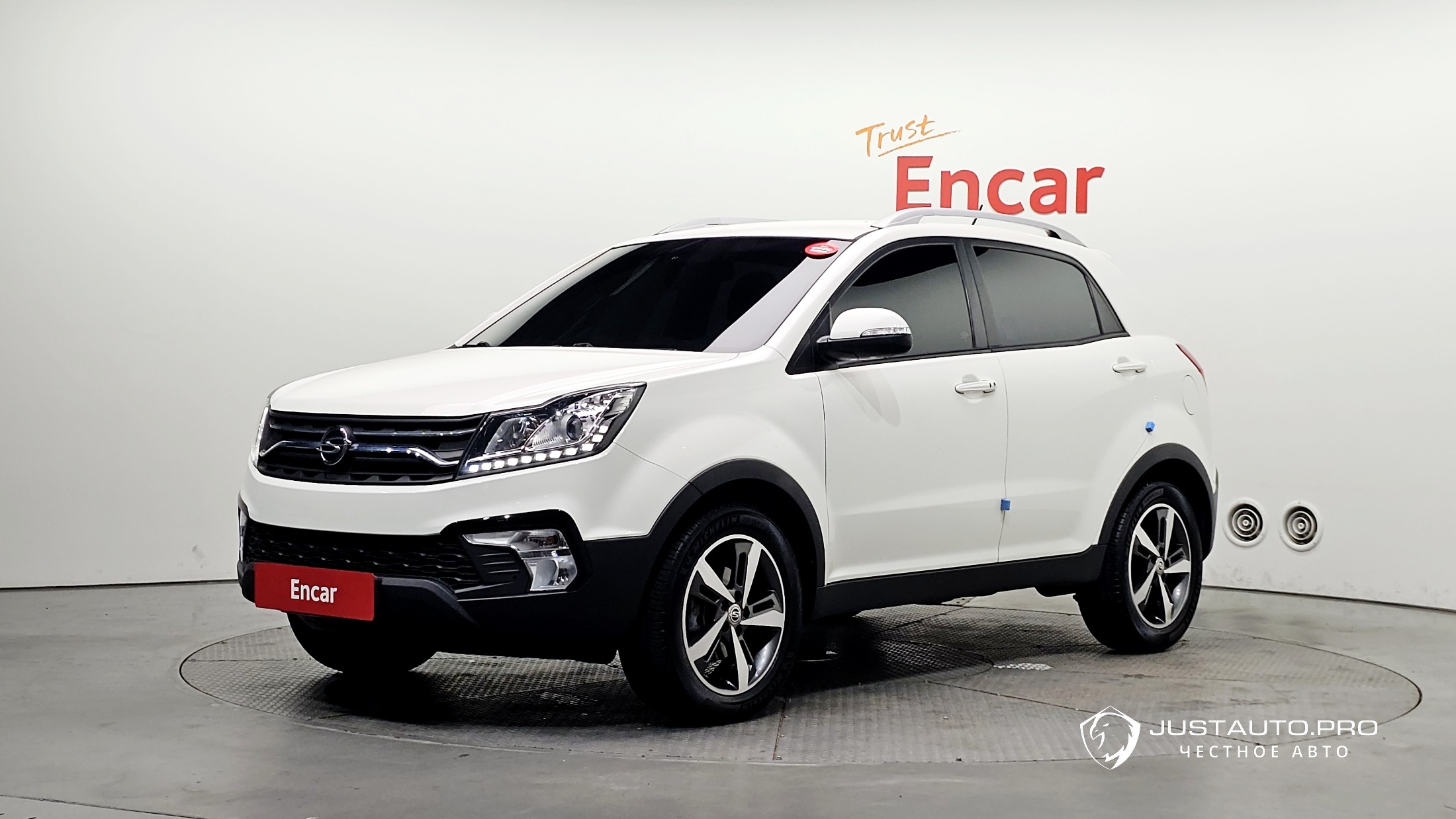 Автомобиль KG_Mobility_Ssangyong KORANDO