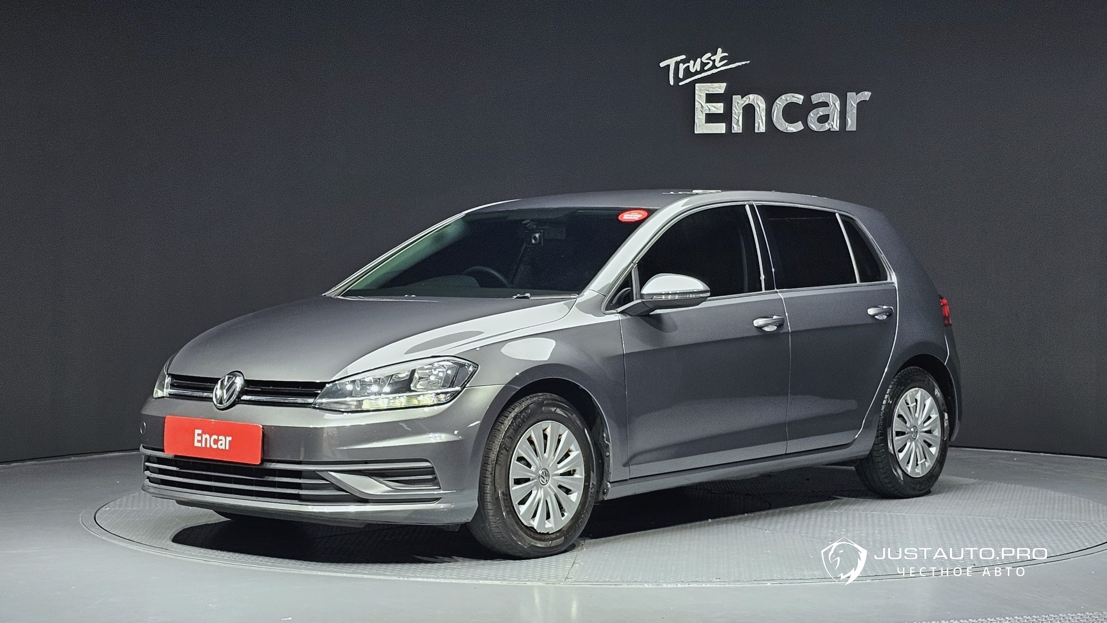 Автомобиль Volkswagen Golf