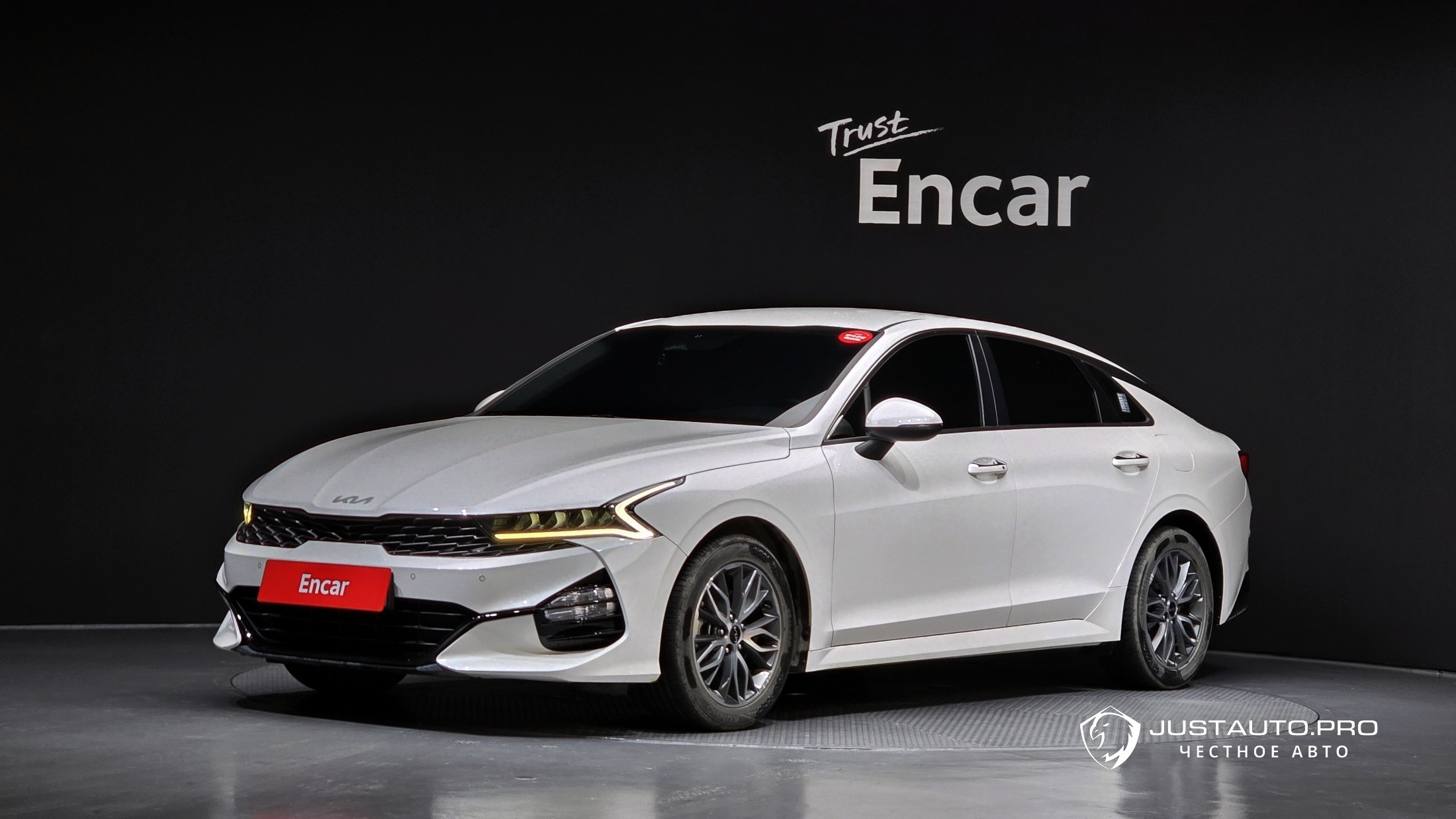 Автомобиль Kia K5